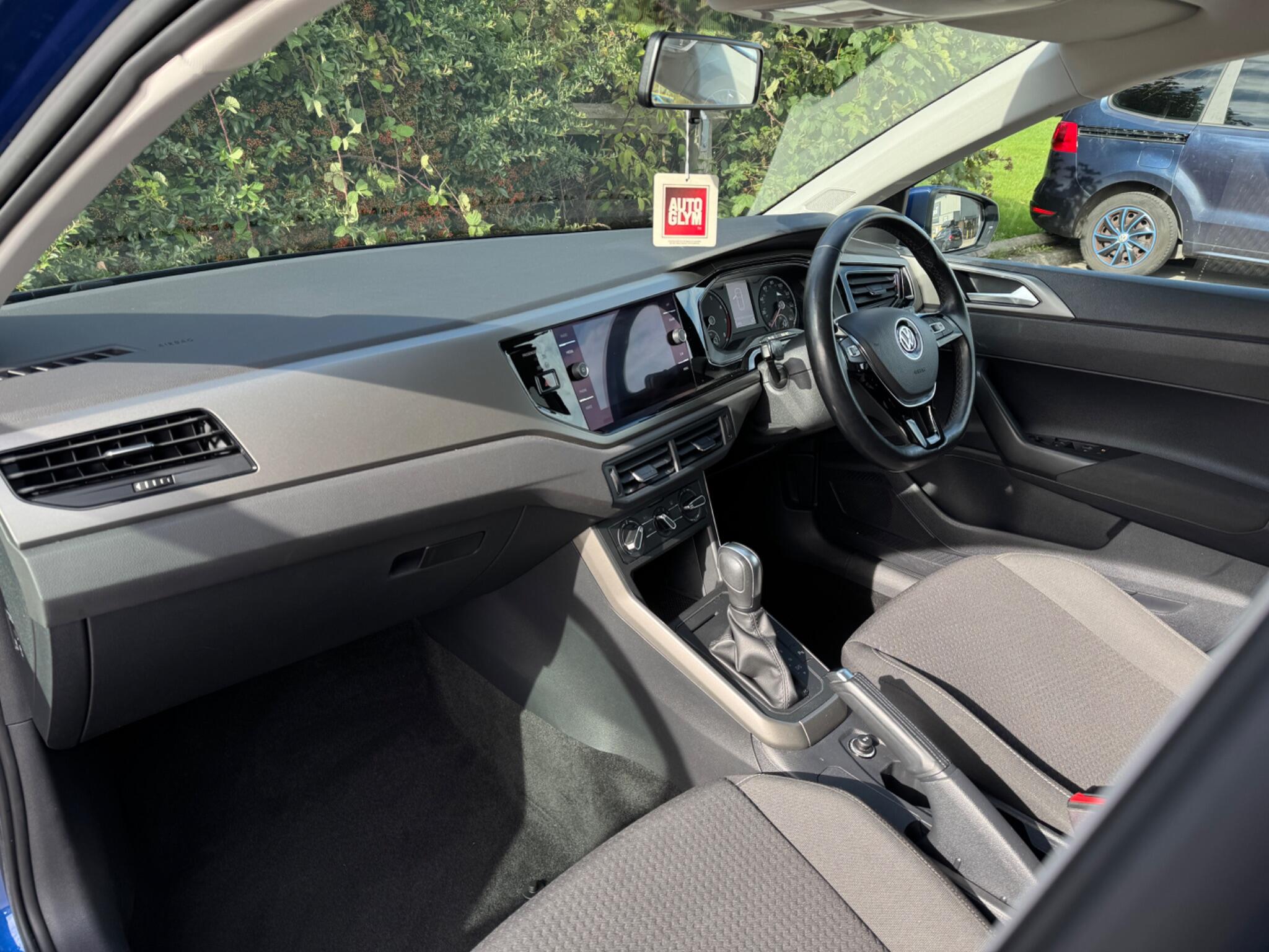 Volkswagen Polo view 14