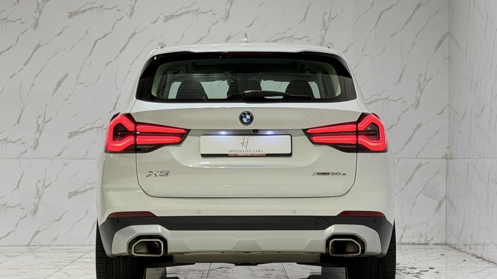 BMW X3 view 5