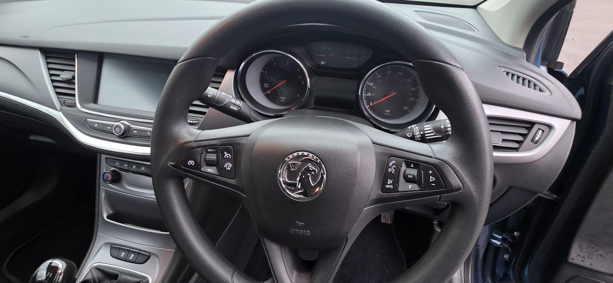 2016 Vauxhall Astra 1.6 CDTi BlueInjection Design Euro 6 (s/s) 5dr • 78,100 miles image 25
