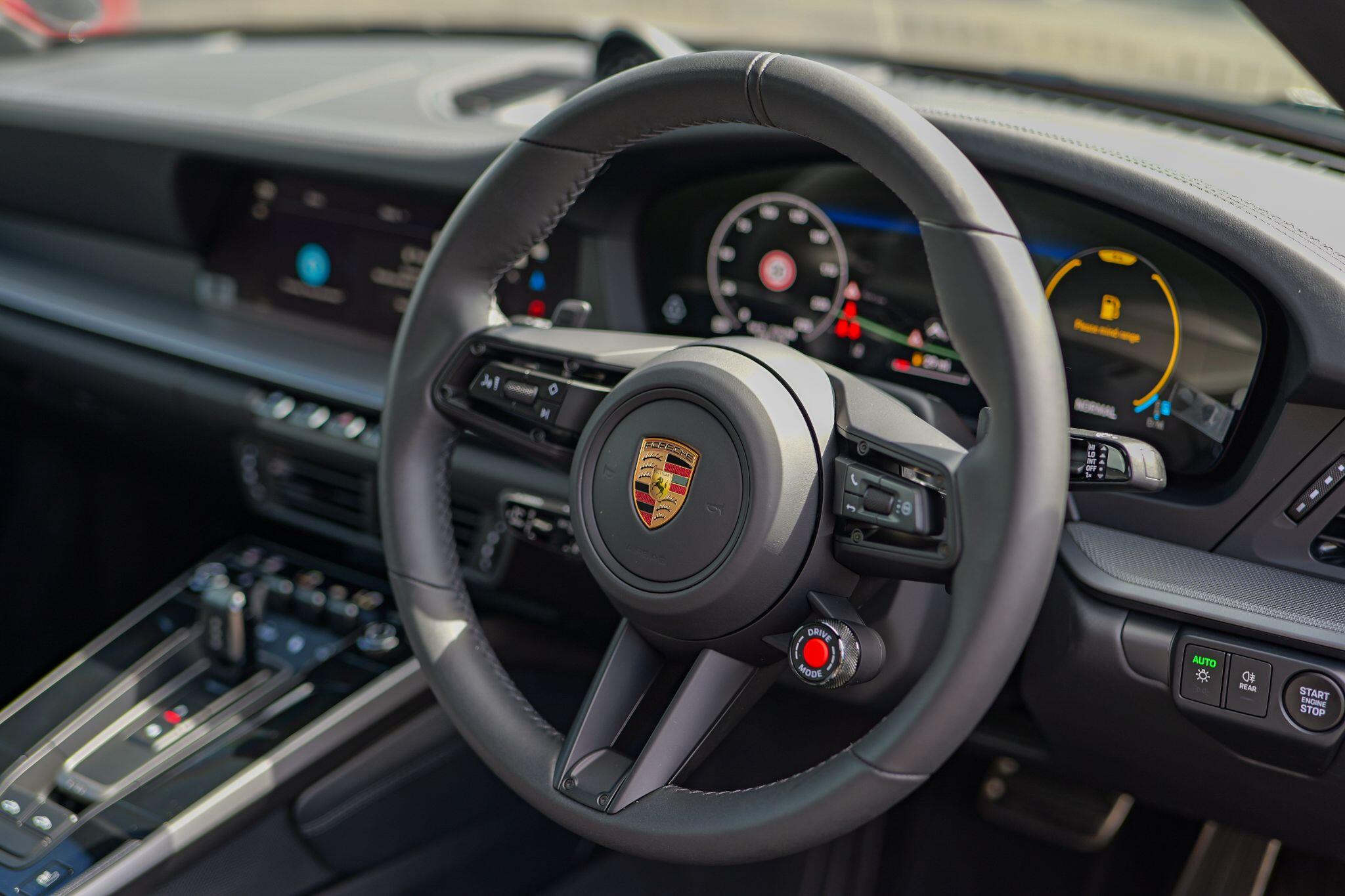Porsche 911 view 17