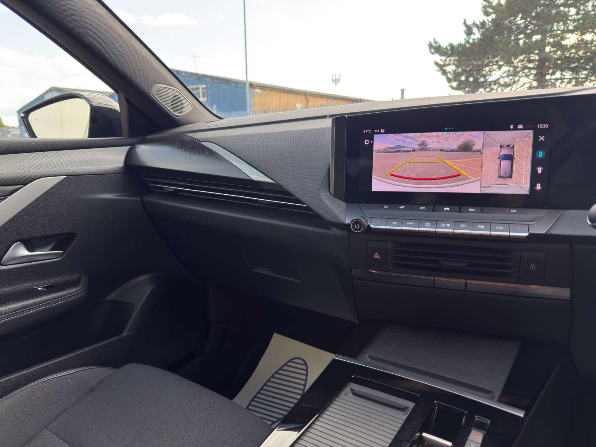 Vauxhall Astra Electric view 52
