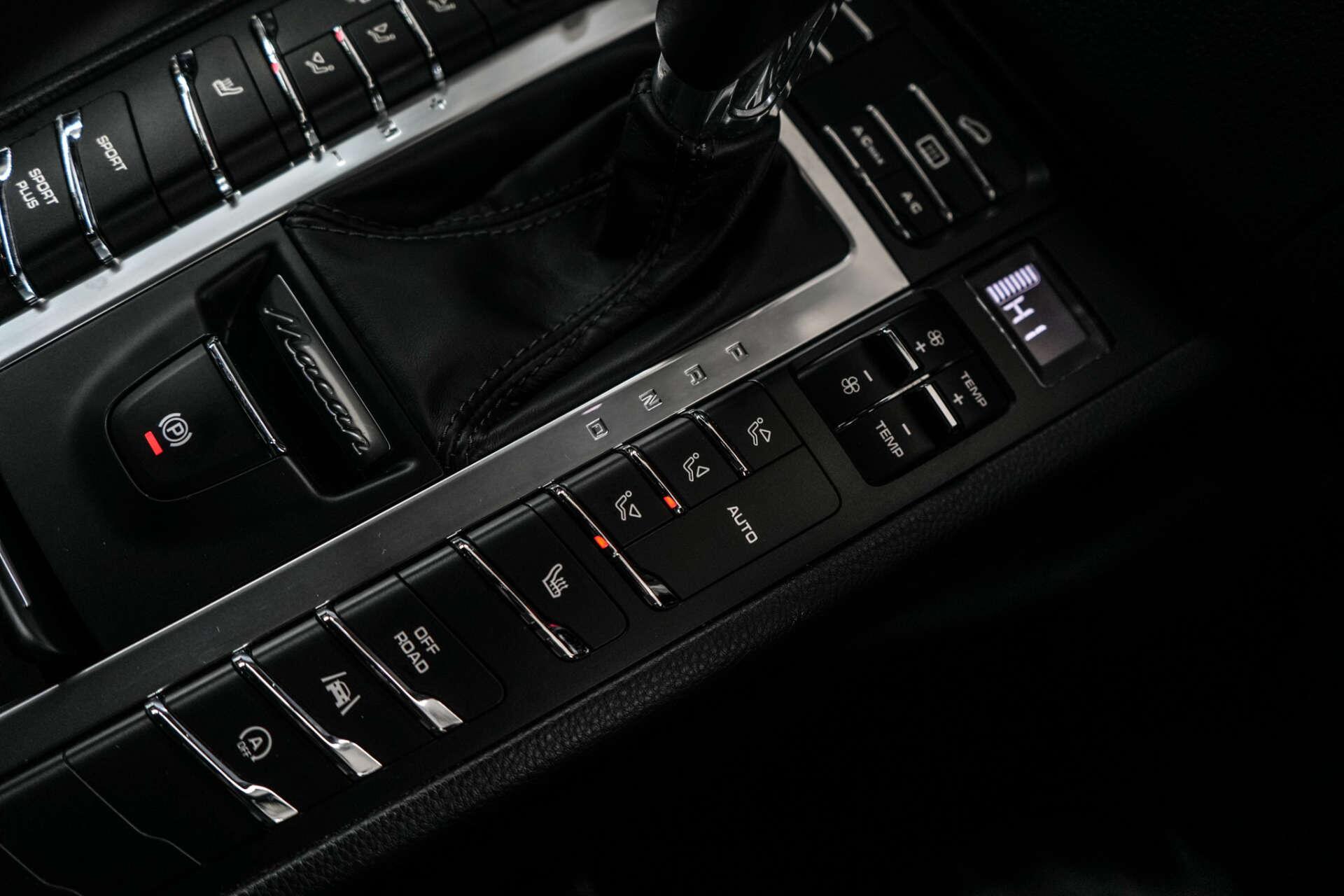 Porsche Macan view 29