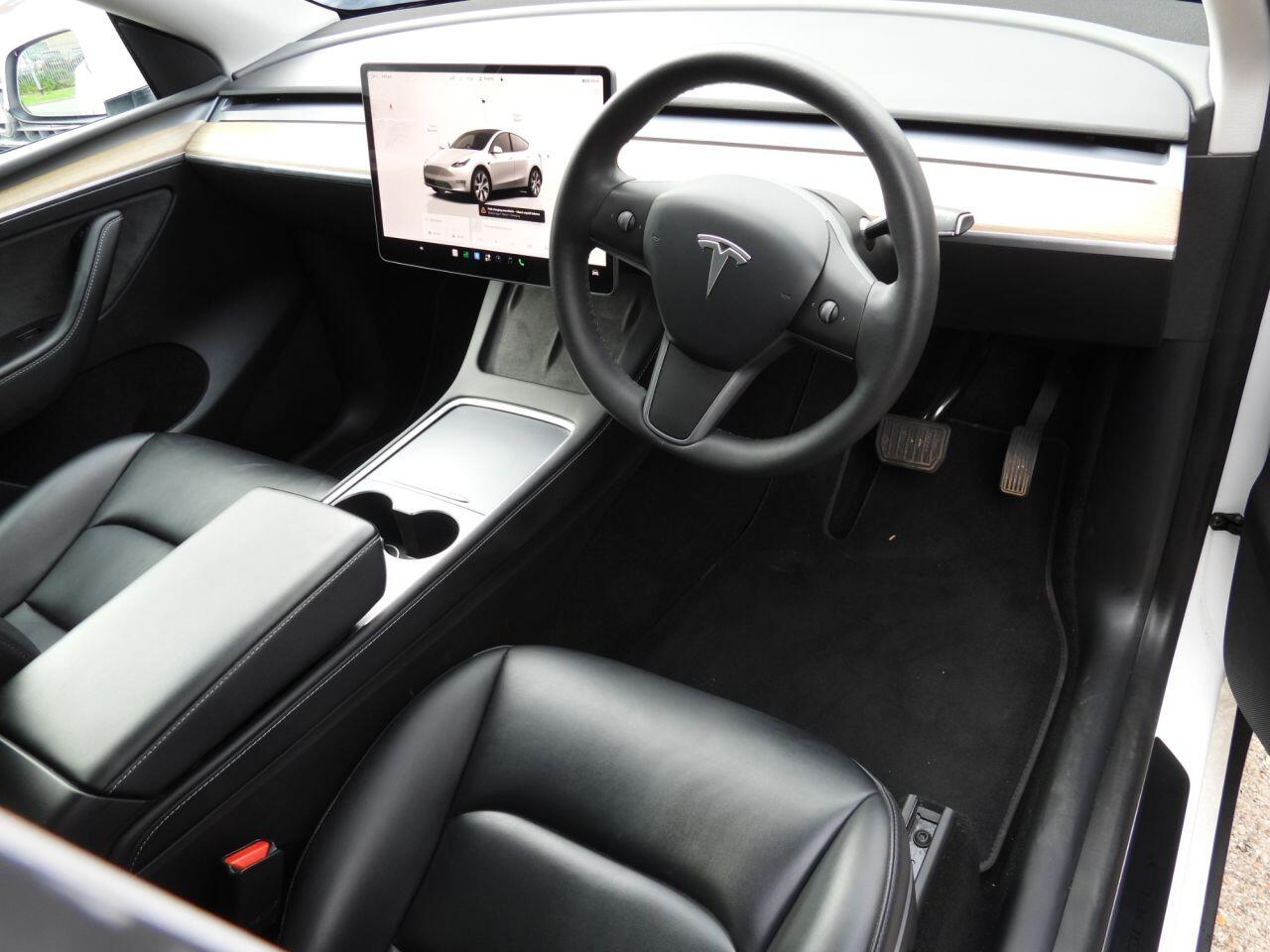 Tesla Model Y view 34