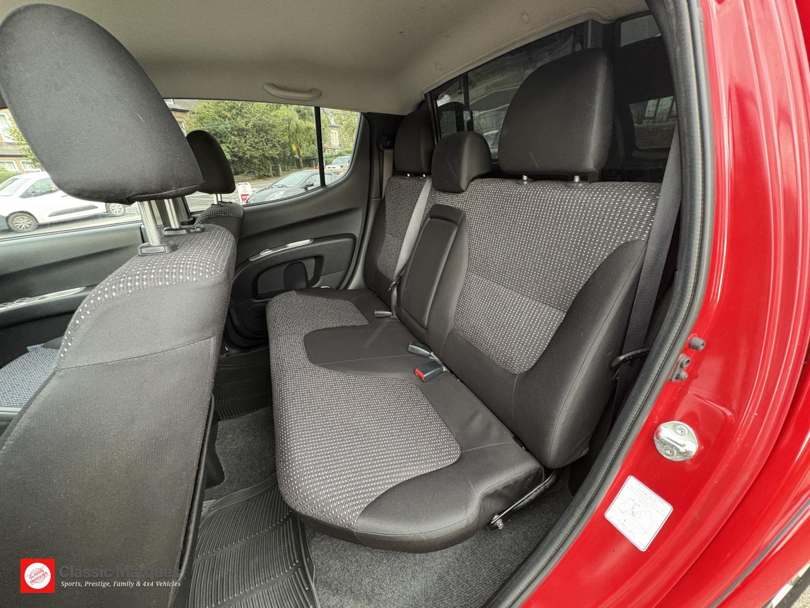 Mitsubishi L200 view 23