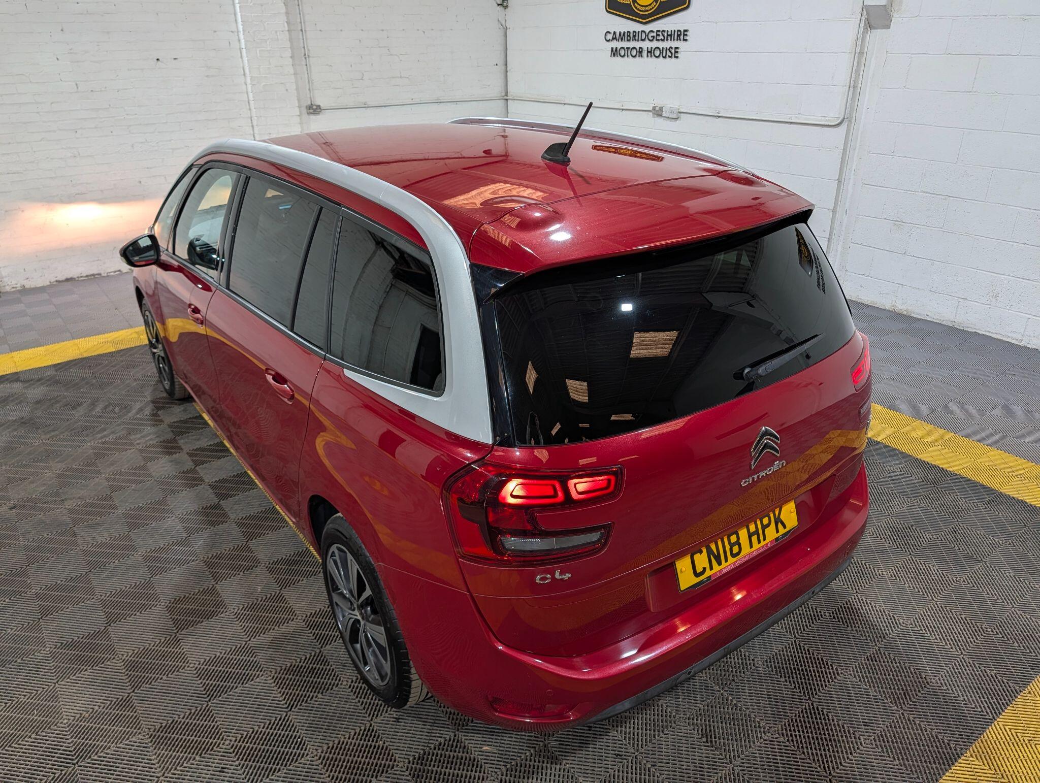 Citroen Grand C4 Picasso view 4