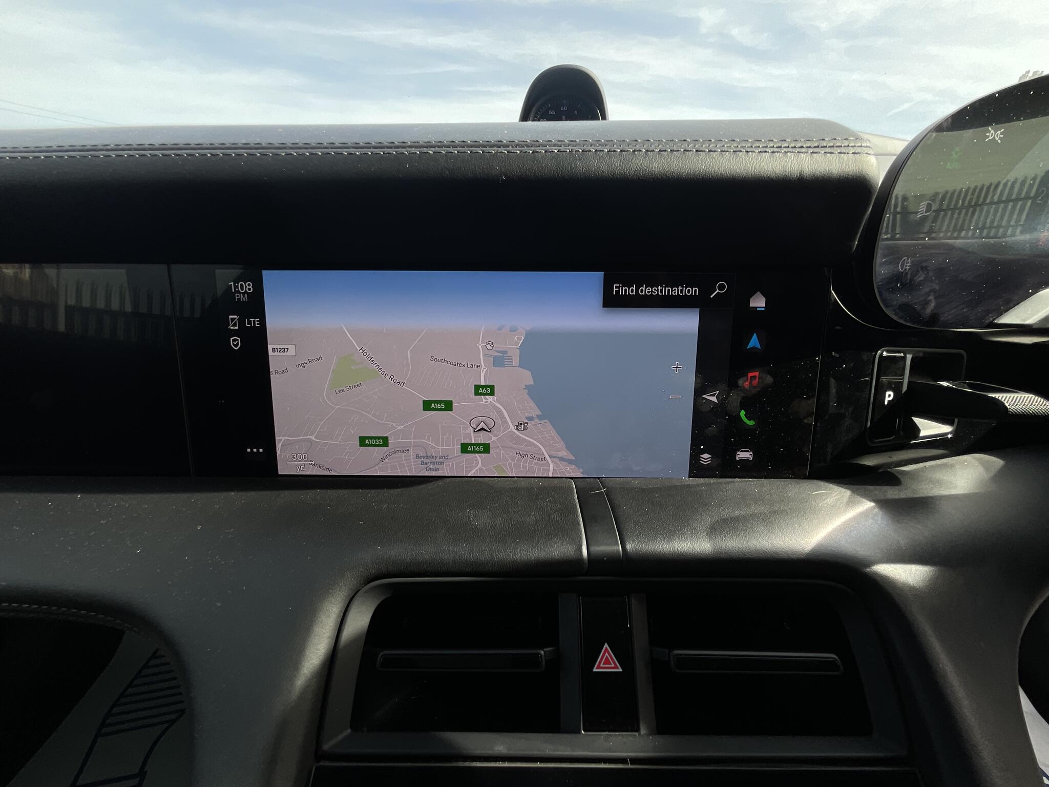 Porsche Taycan view 27