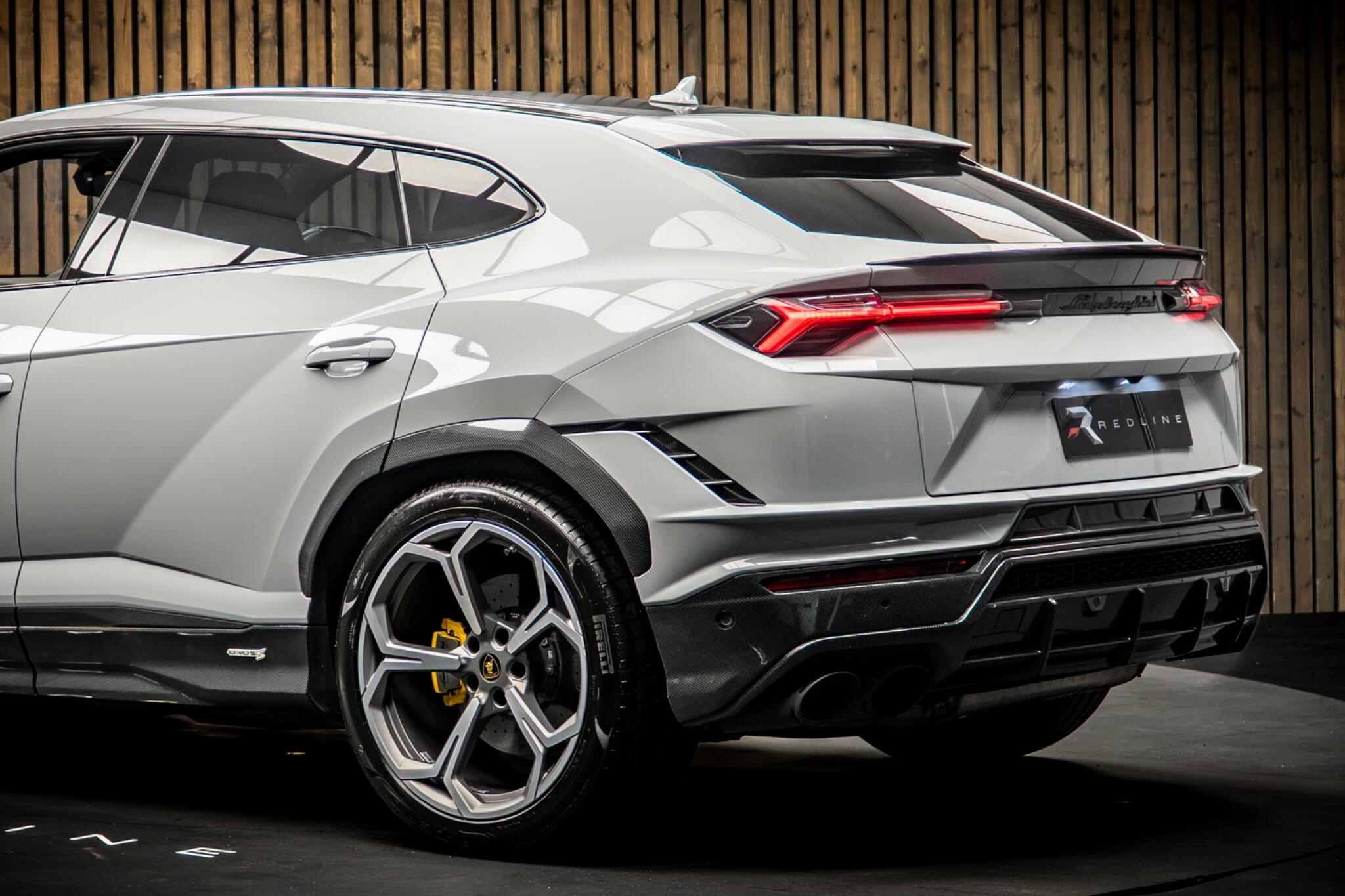 Lamborghini Urus view 17