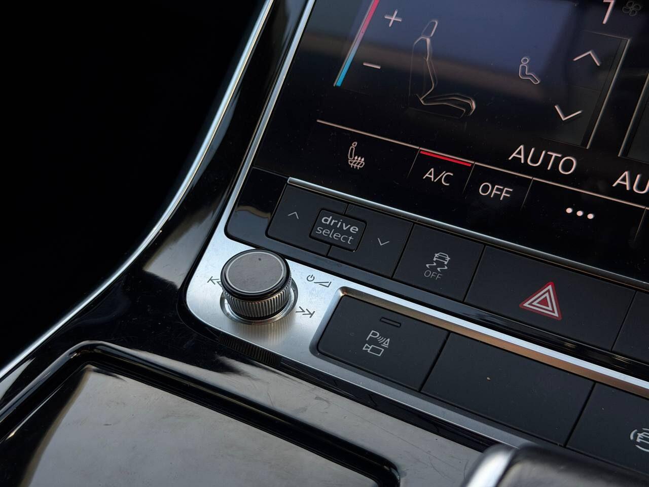 Audi Q7 view 50