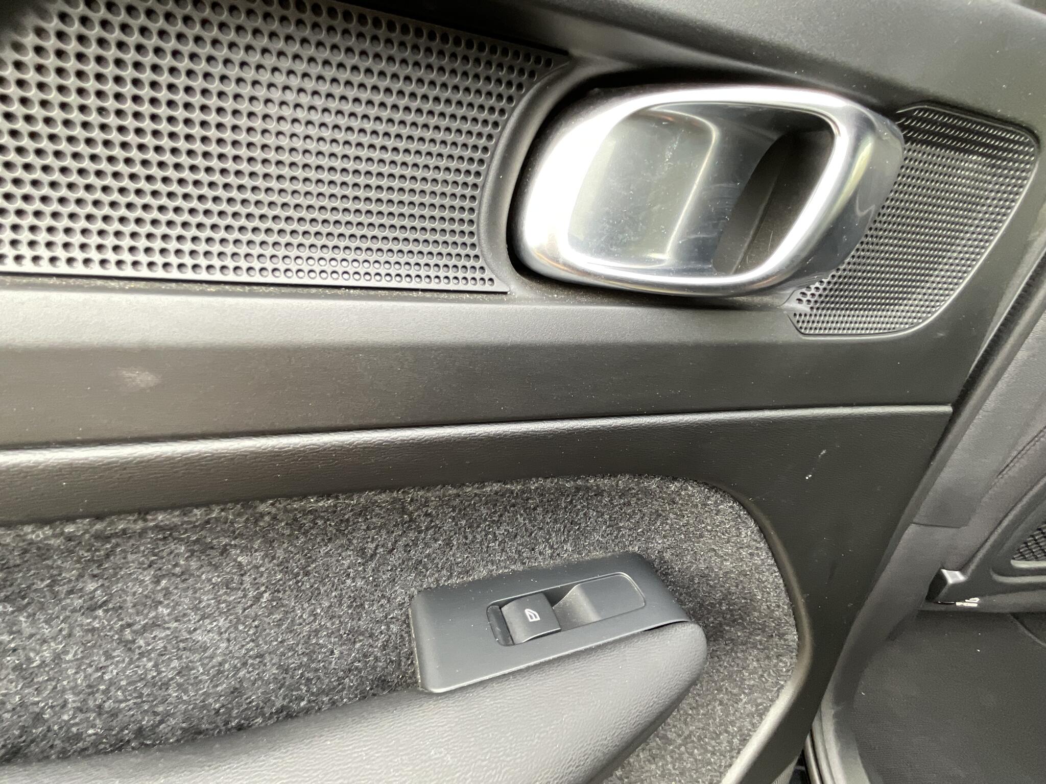 Volvo XC40 view 20