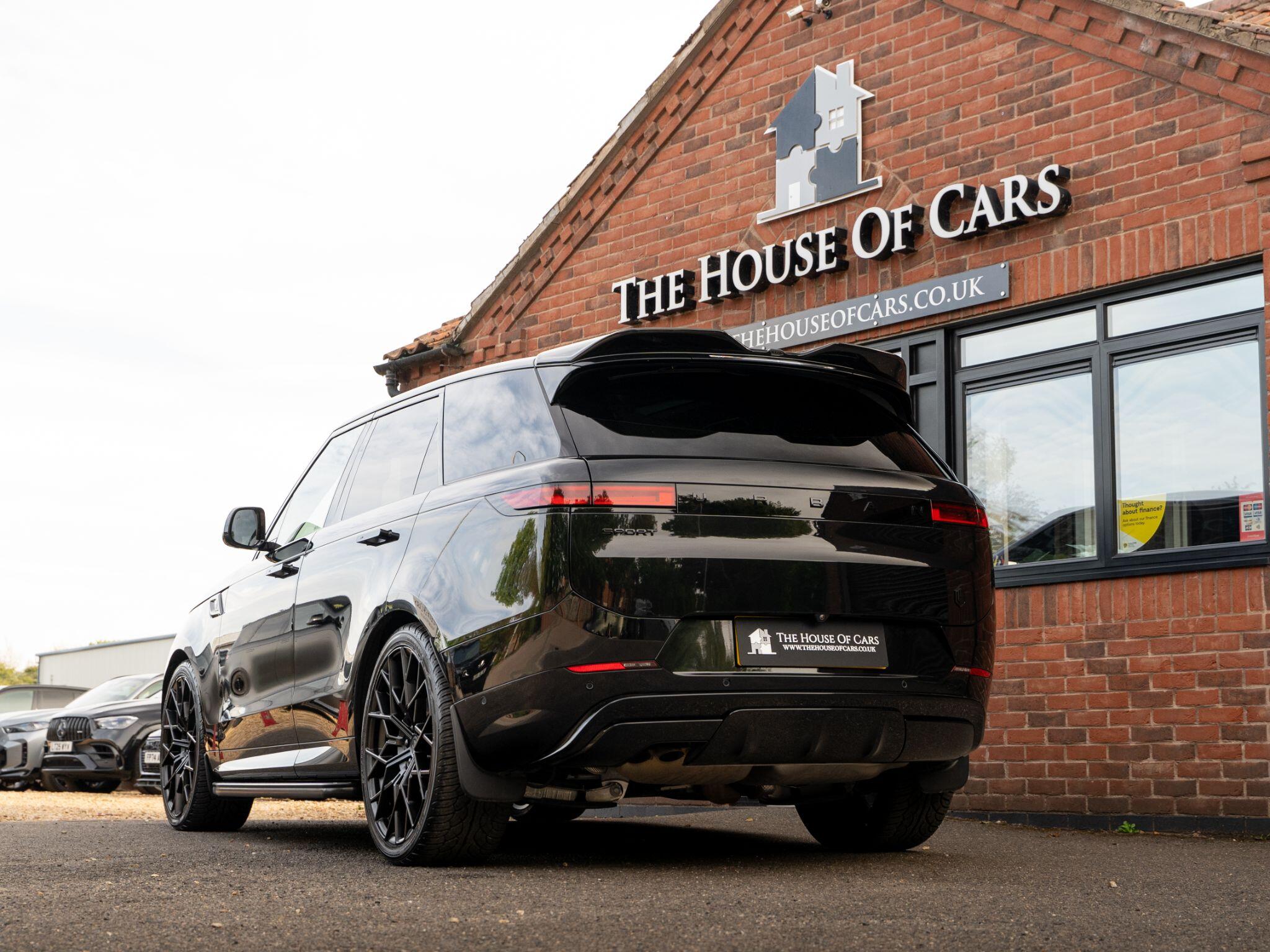 Land Rover Range Rover Sport view 4