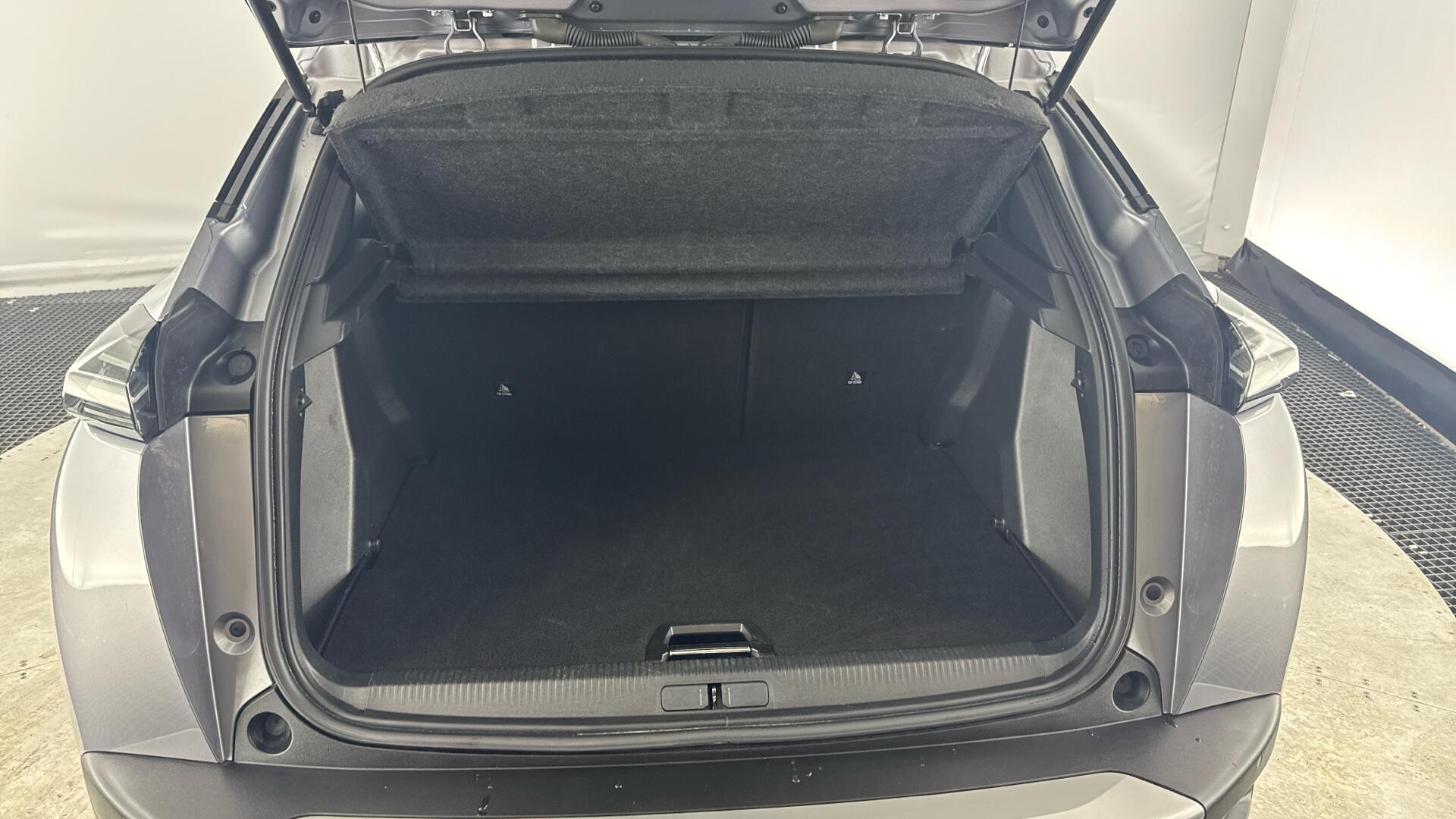 Peugeot 2008 view 15