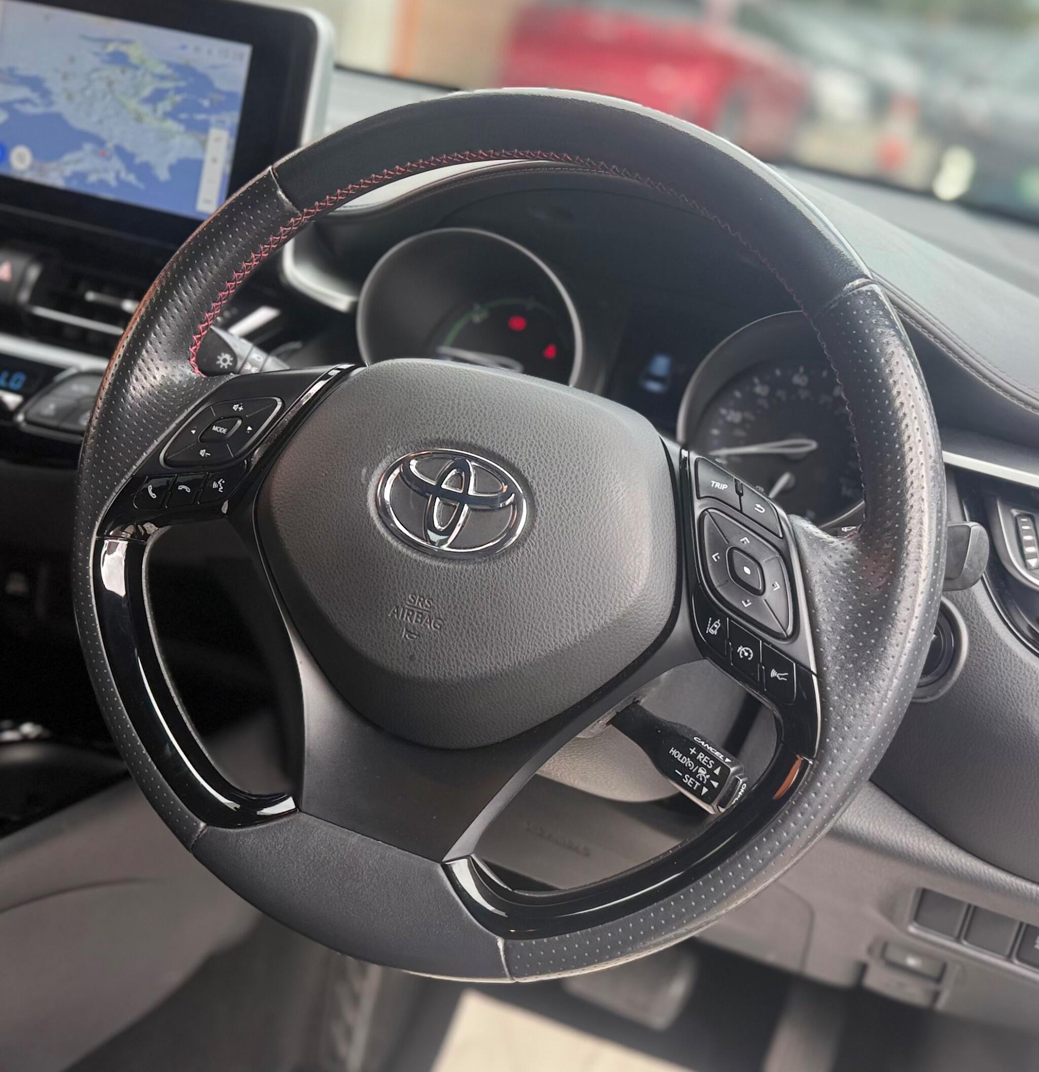 Toyota C-HR view 21