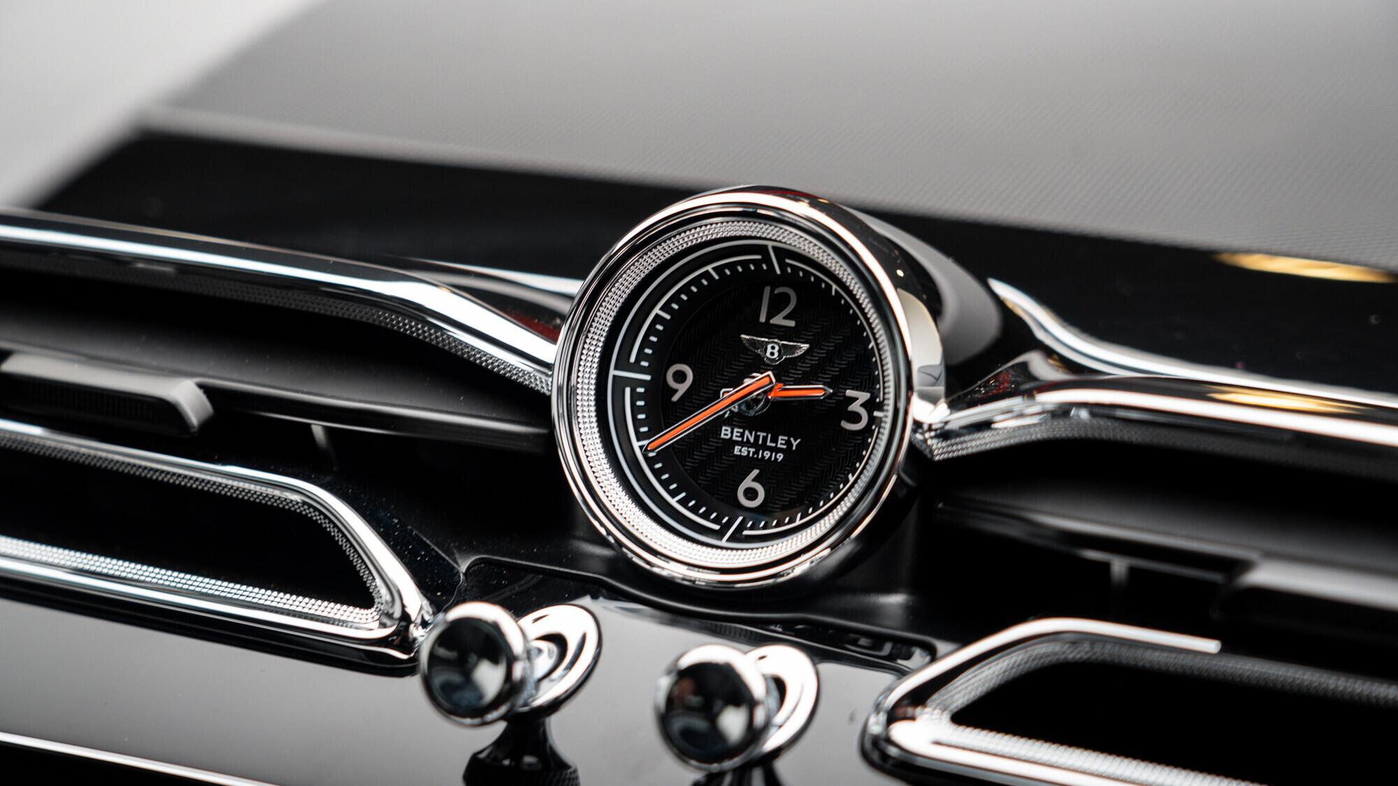 Bentley Bentayga view 51
