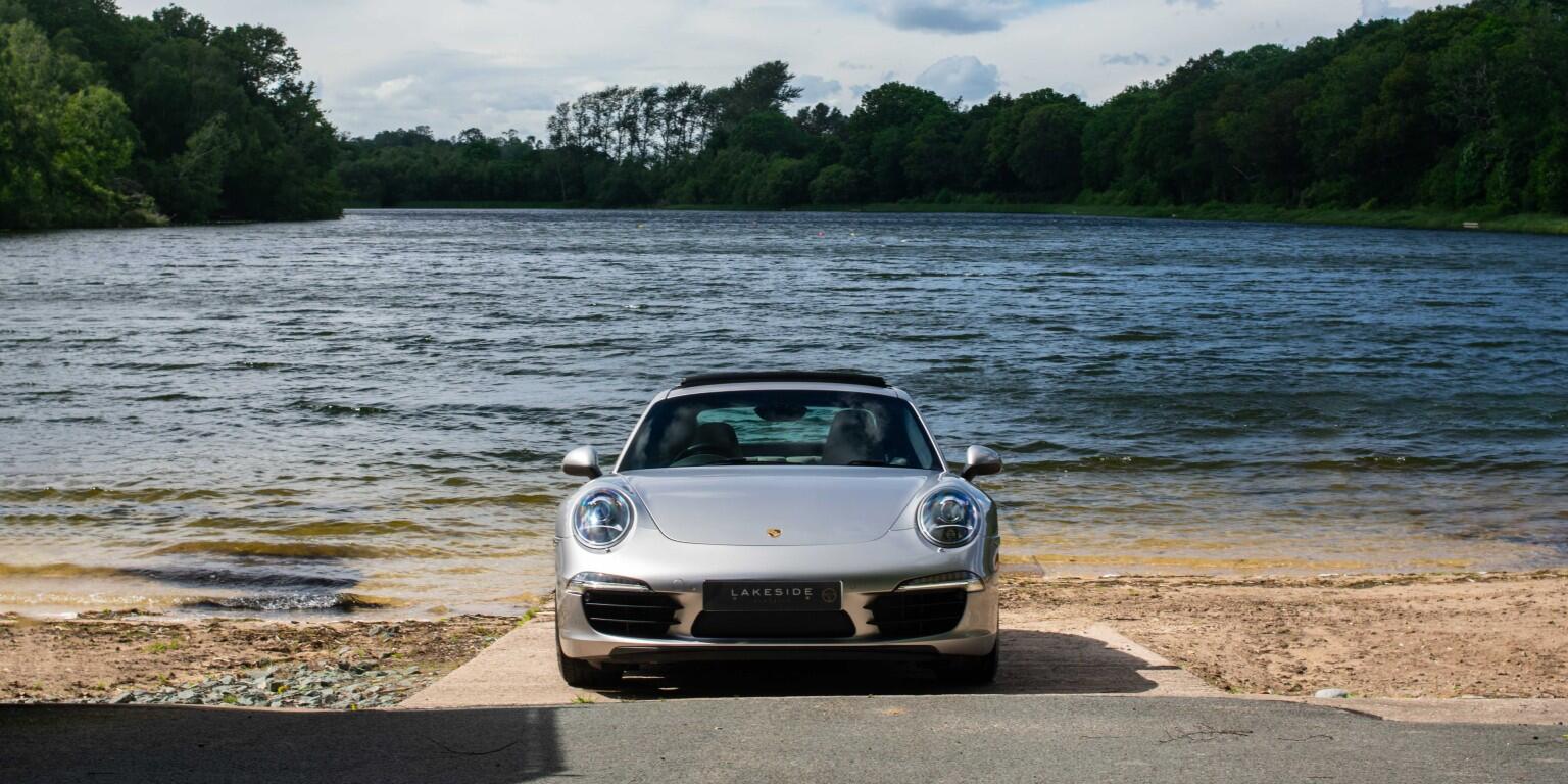 Porsche 911 view 2