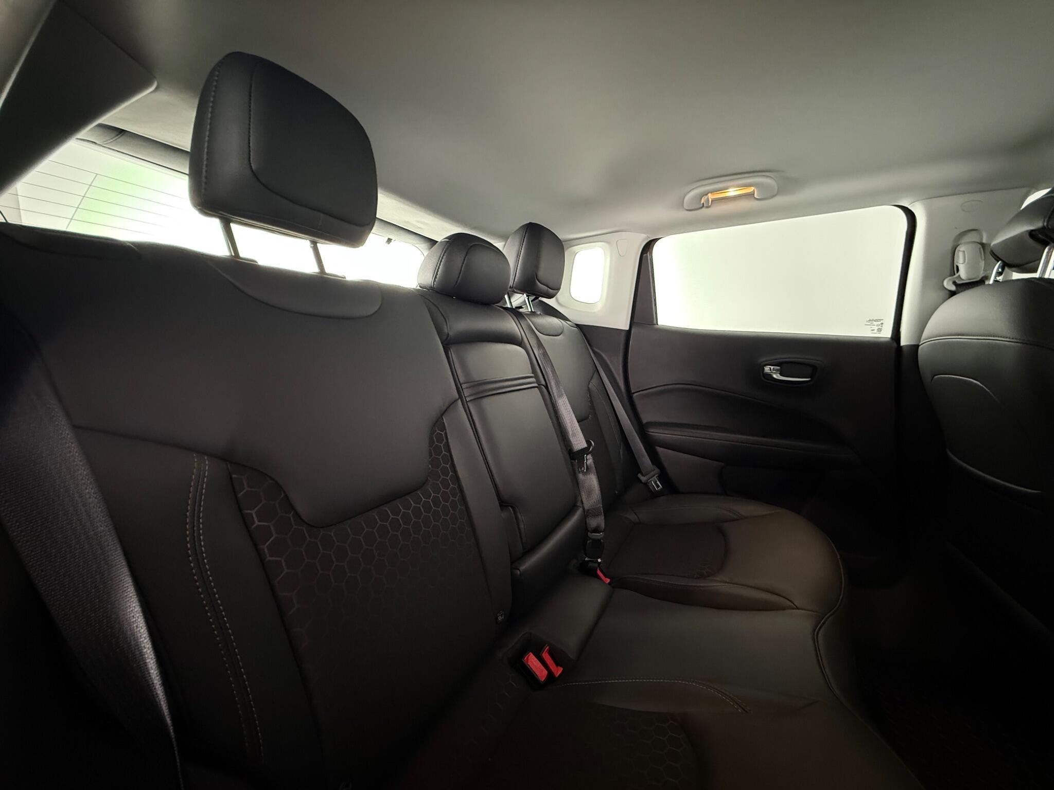 Jeep Compass view 29
