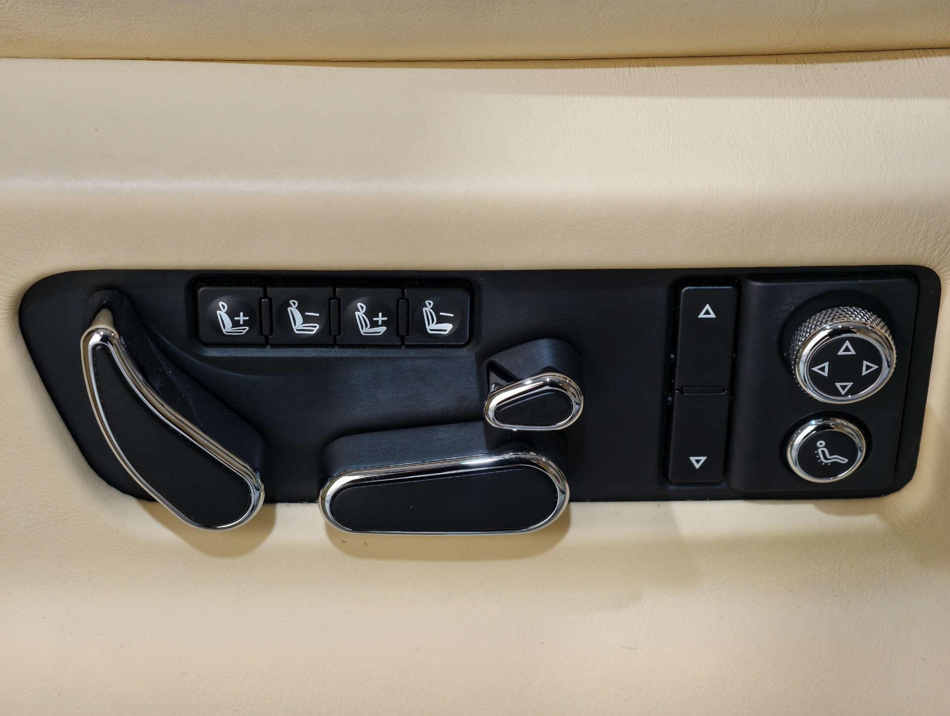 Bentley Bentayga view 43