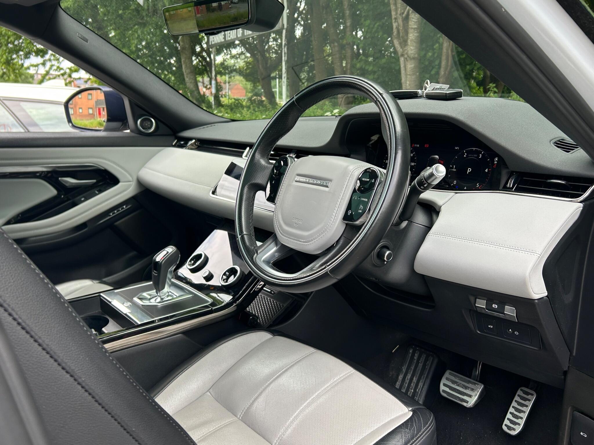 Land Rover Range Rover Evoque view 18