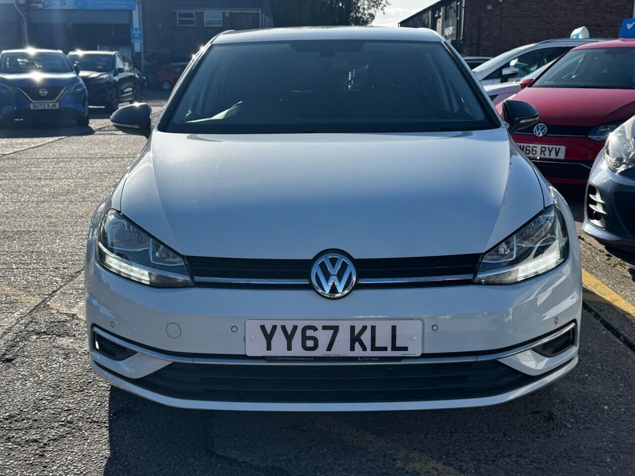Volkswagen Golf view 17