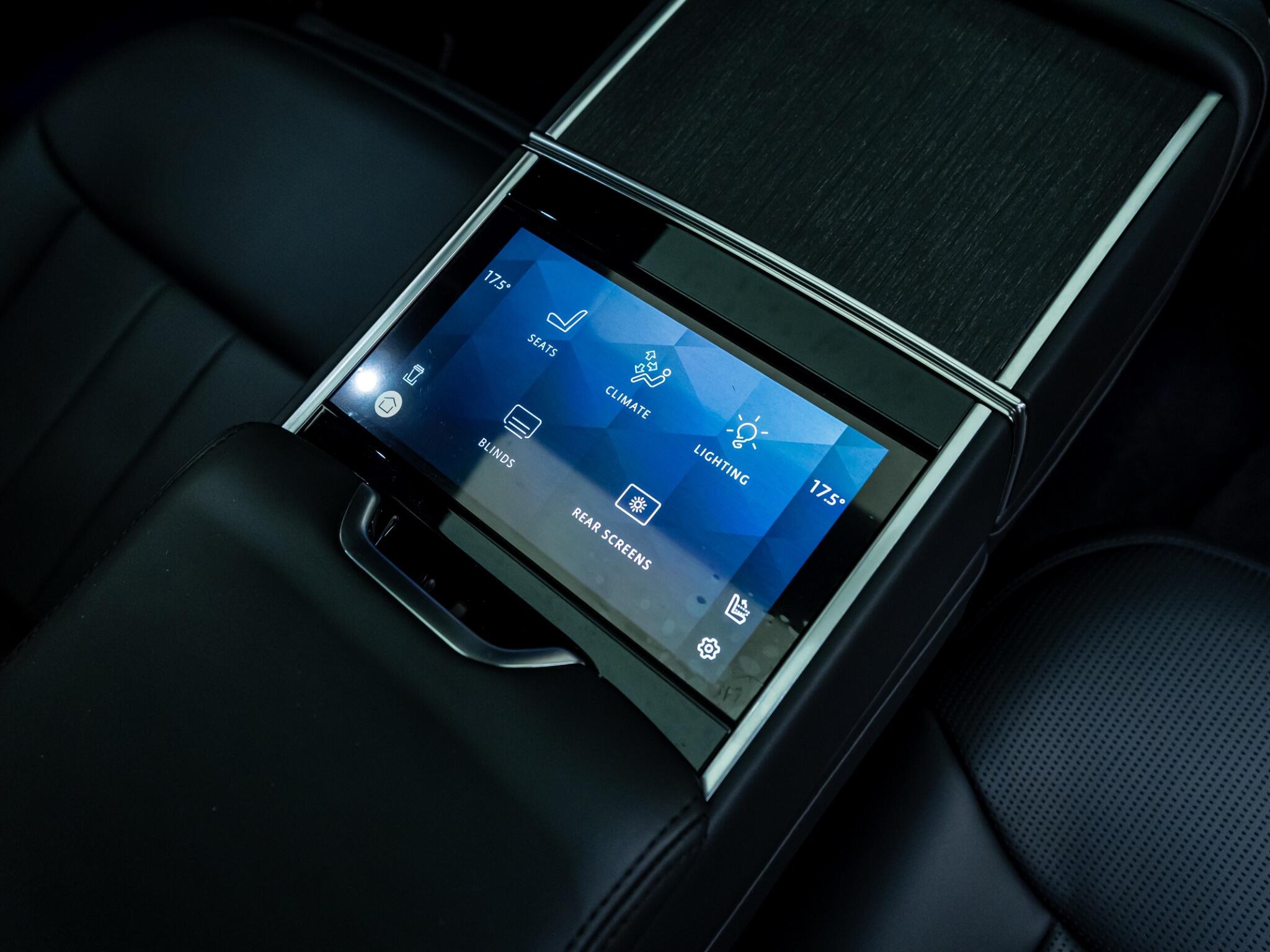 Land Rover Range Rover view 21