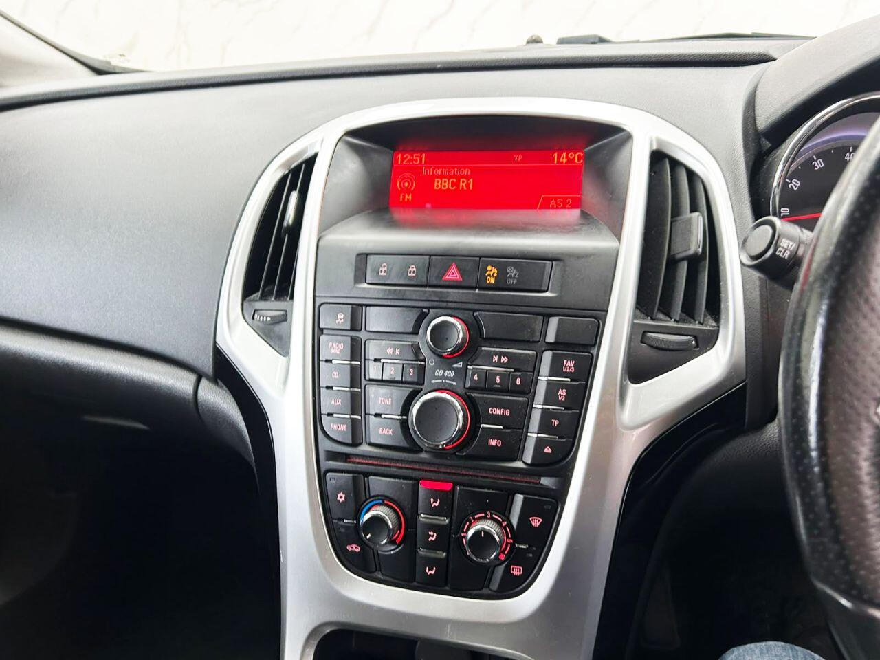 Vauxhall Astra view 14