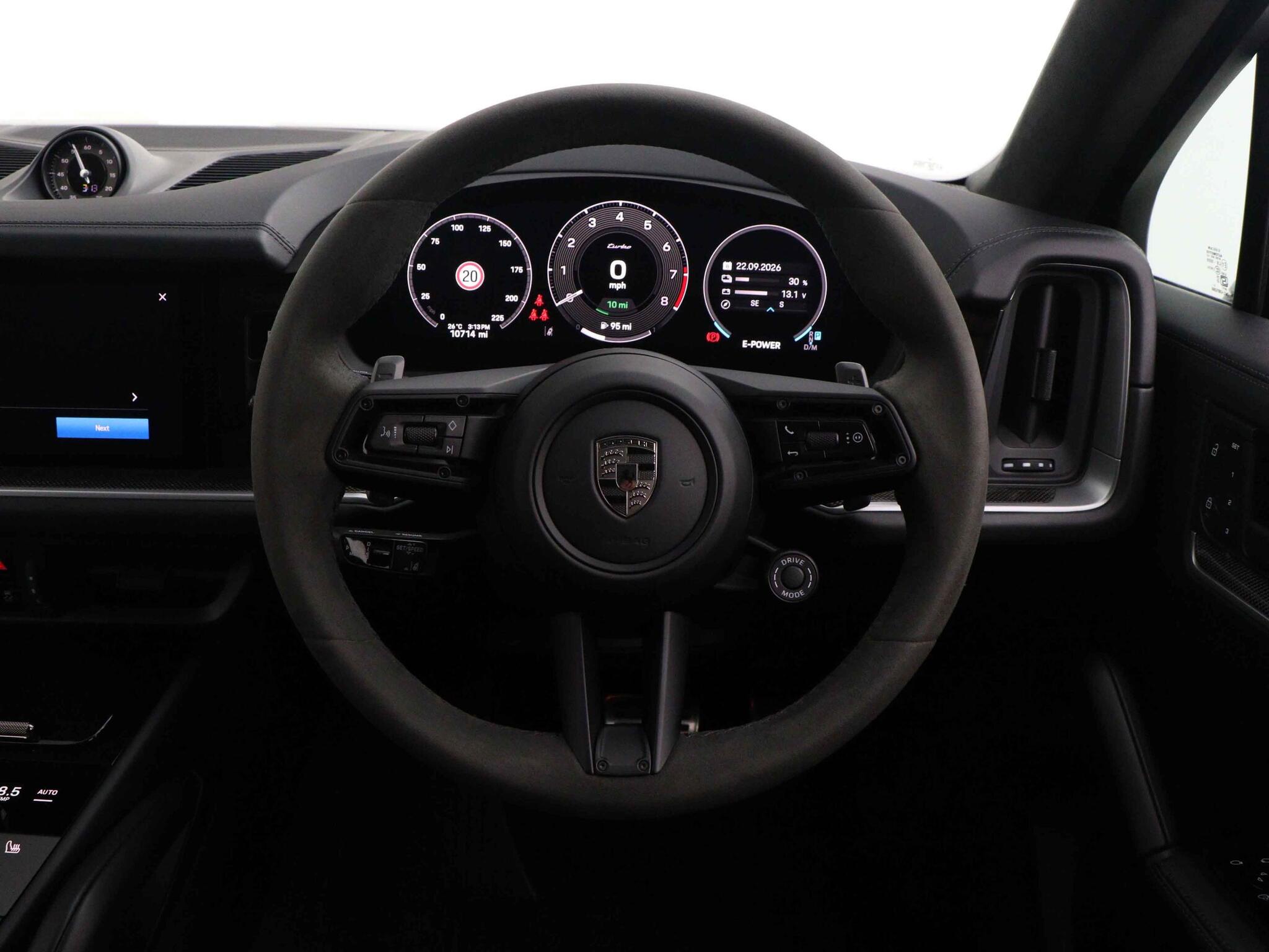 Porsche Cayenne view 26