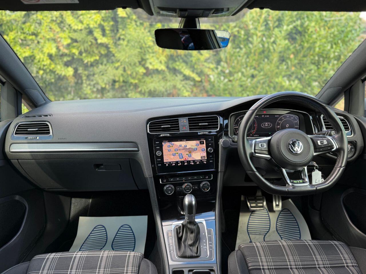Volkswagen Golf view 15
