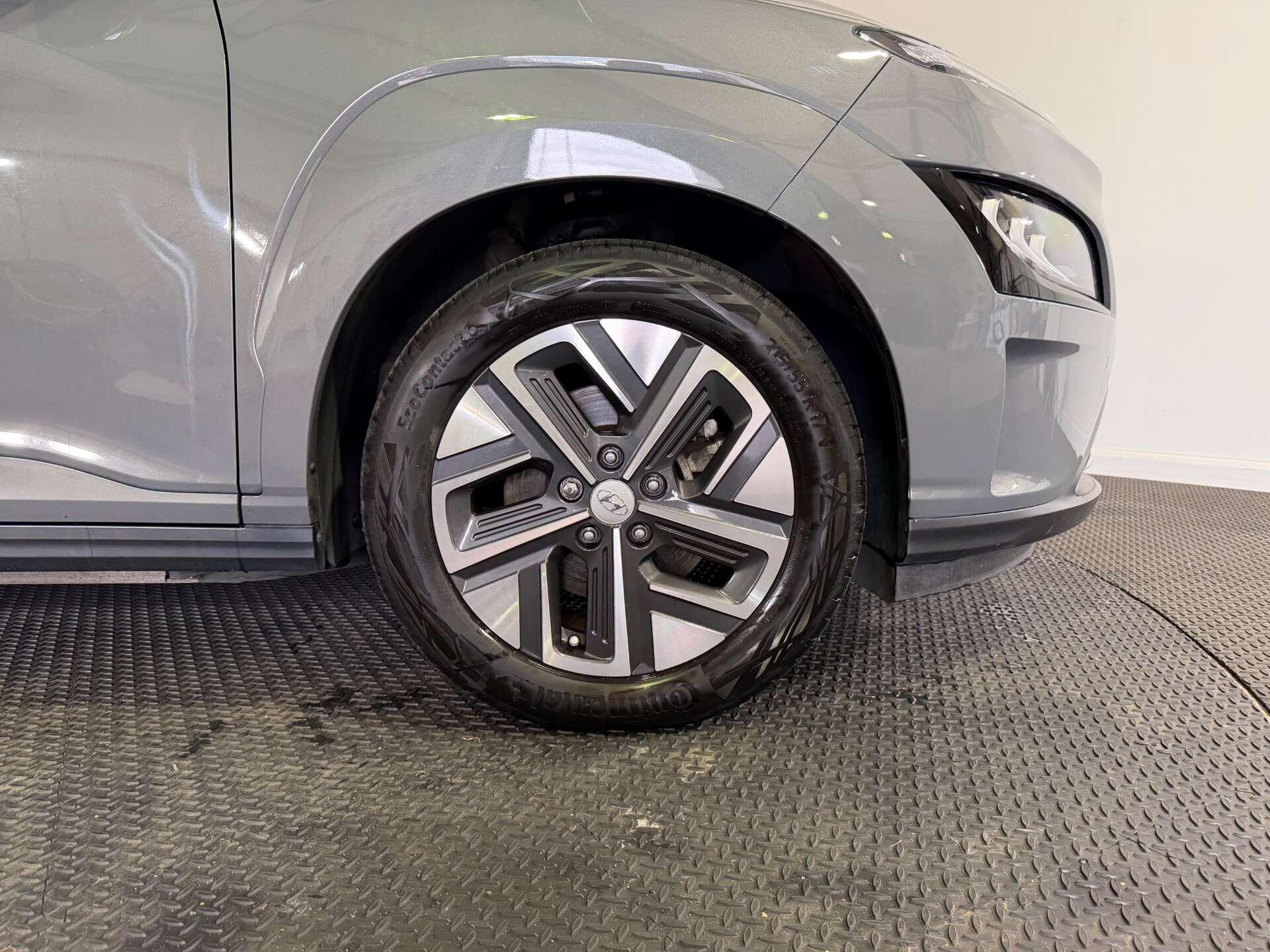 Hyundai Kona view 65