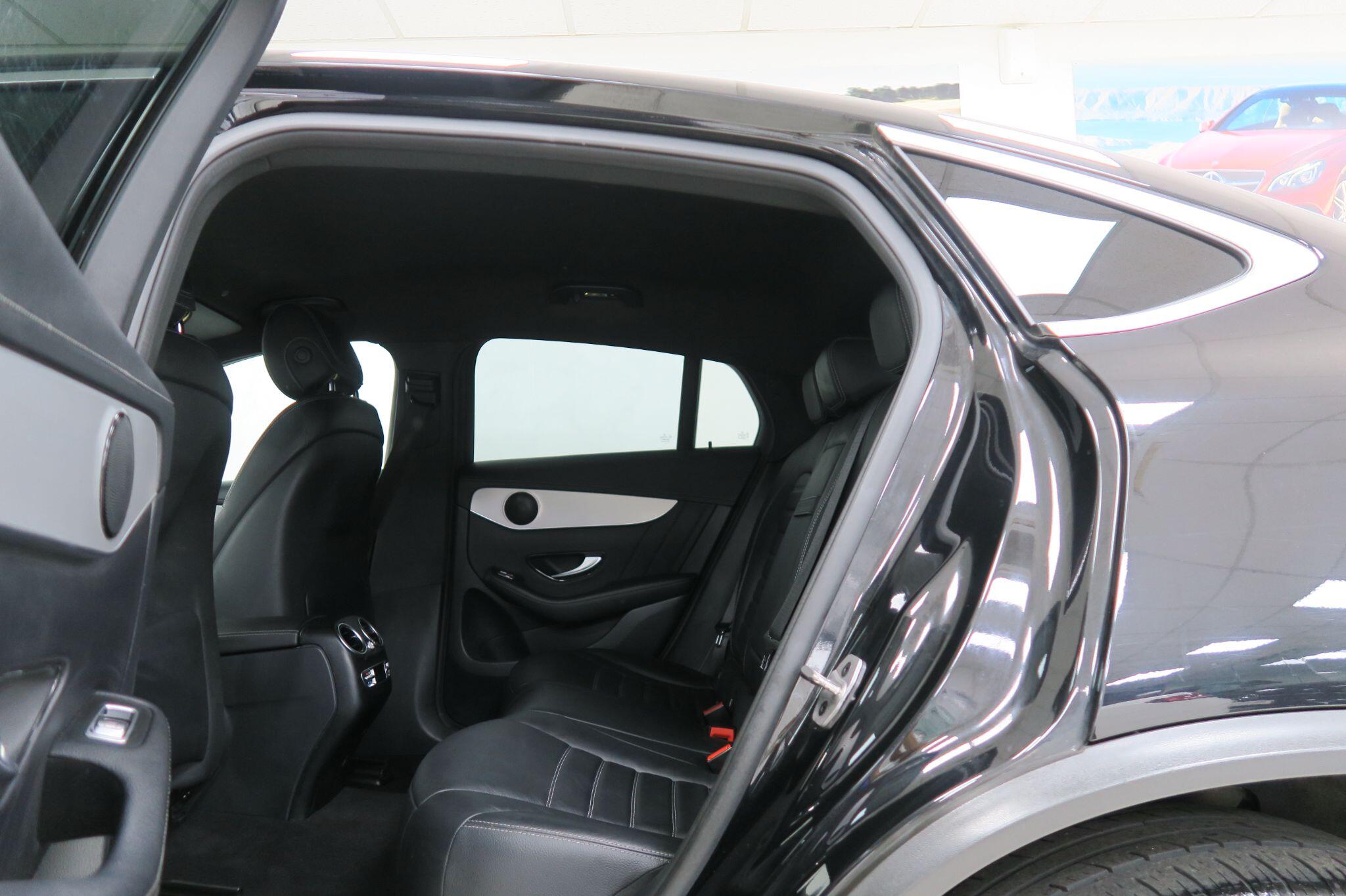 Mercedes-Benz GLC view 13