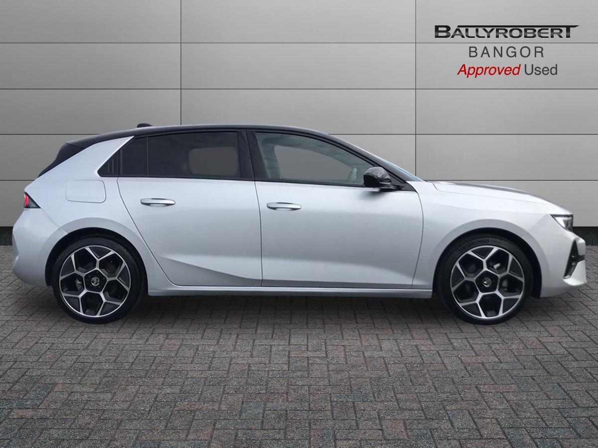 Vauxhall Astra view 9