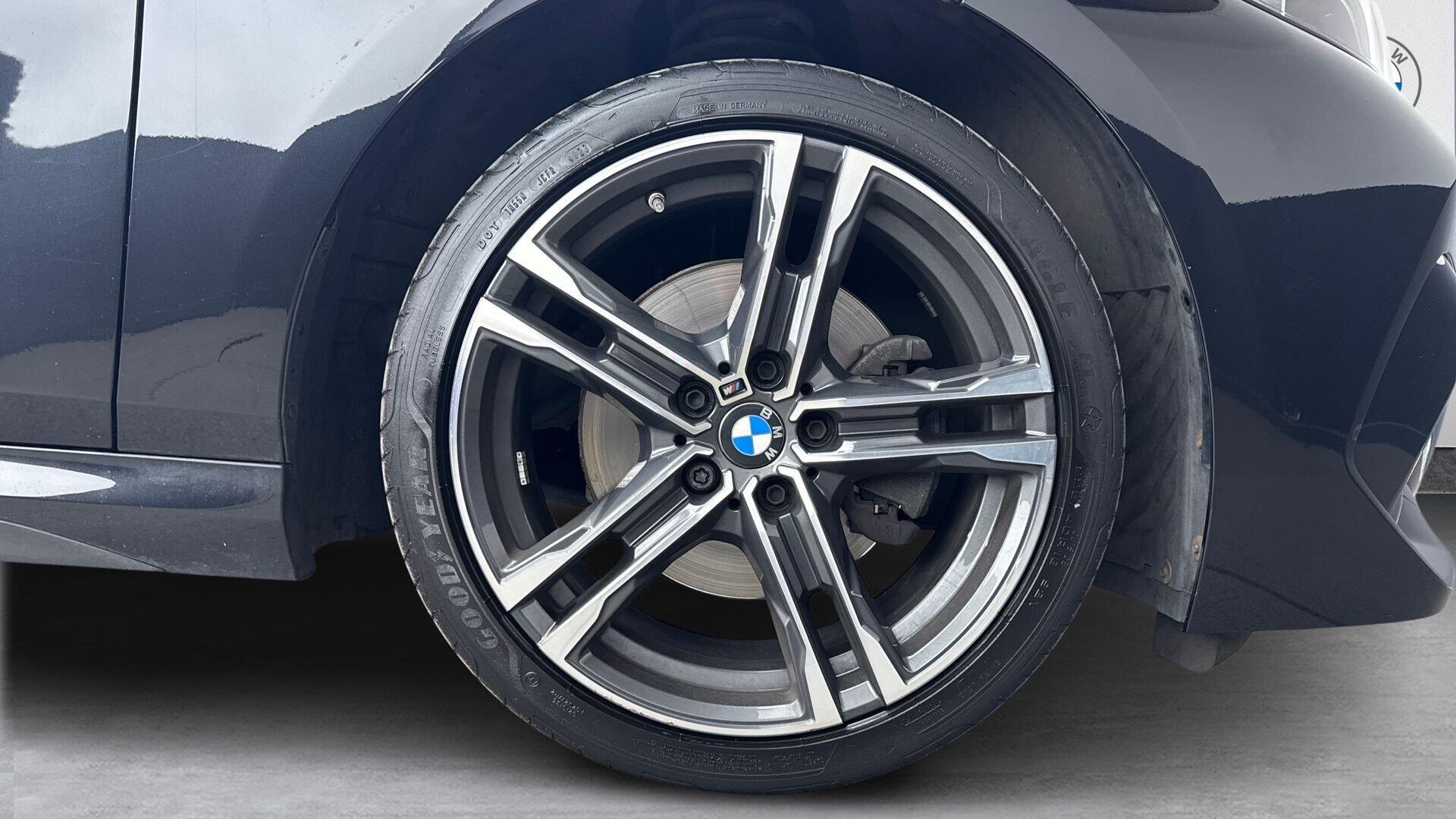 BMW 2 Series view 14