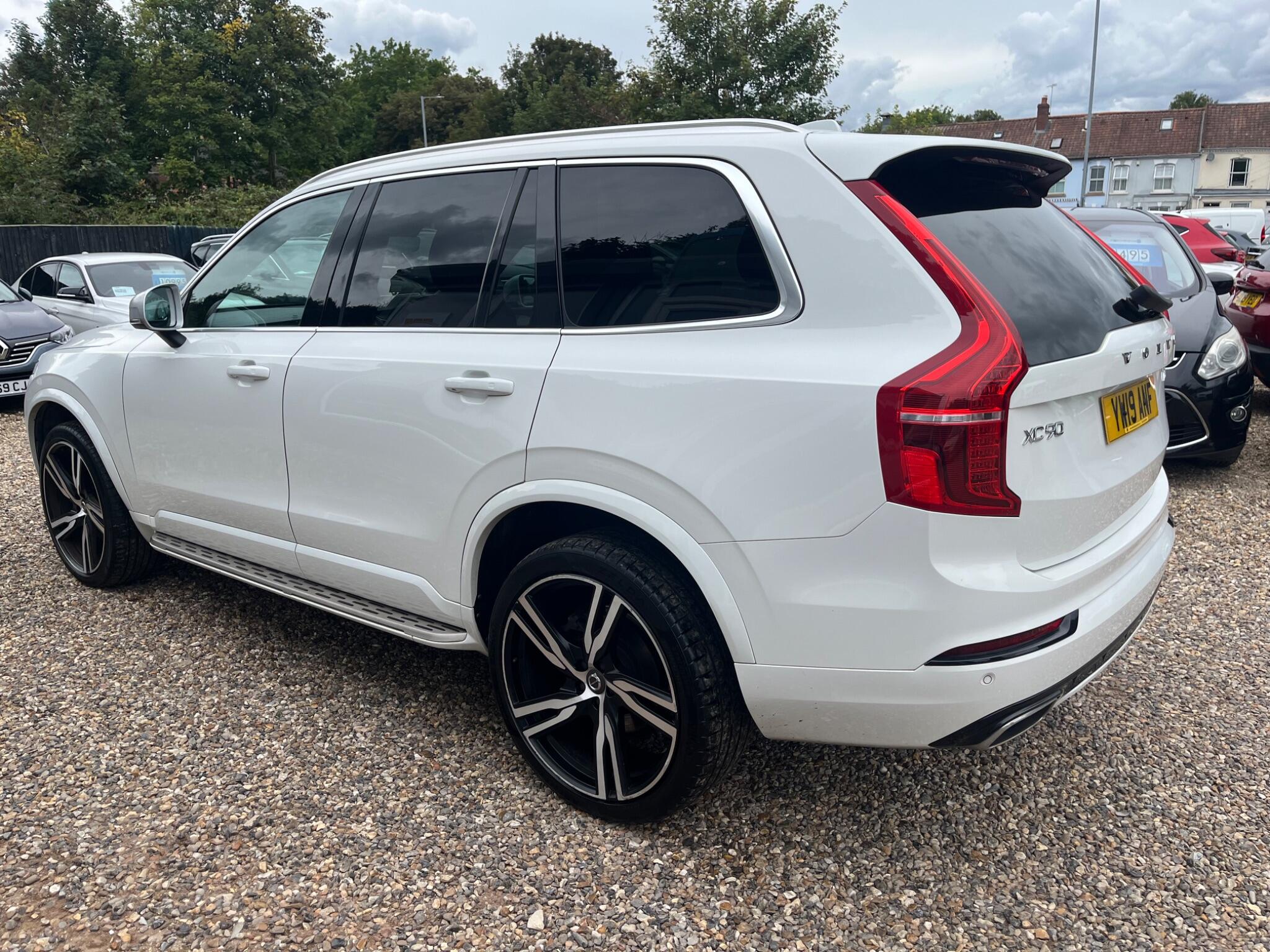 Volvo XC90 view 7