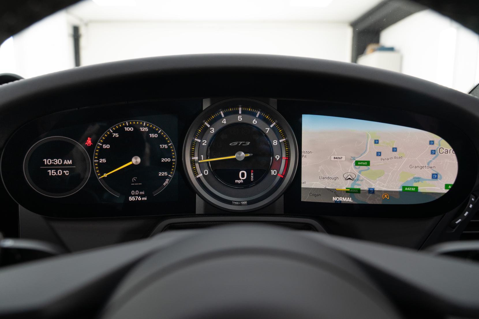 Porsche 911 view 15