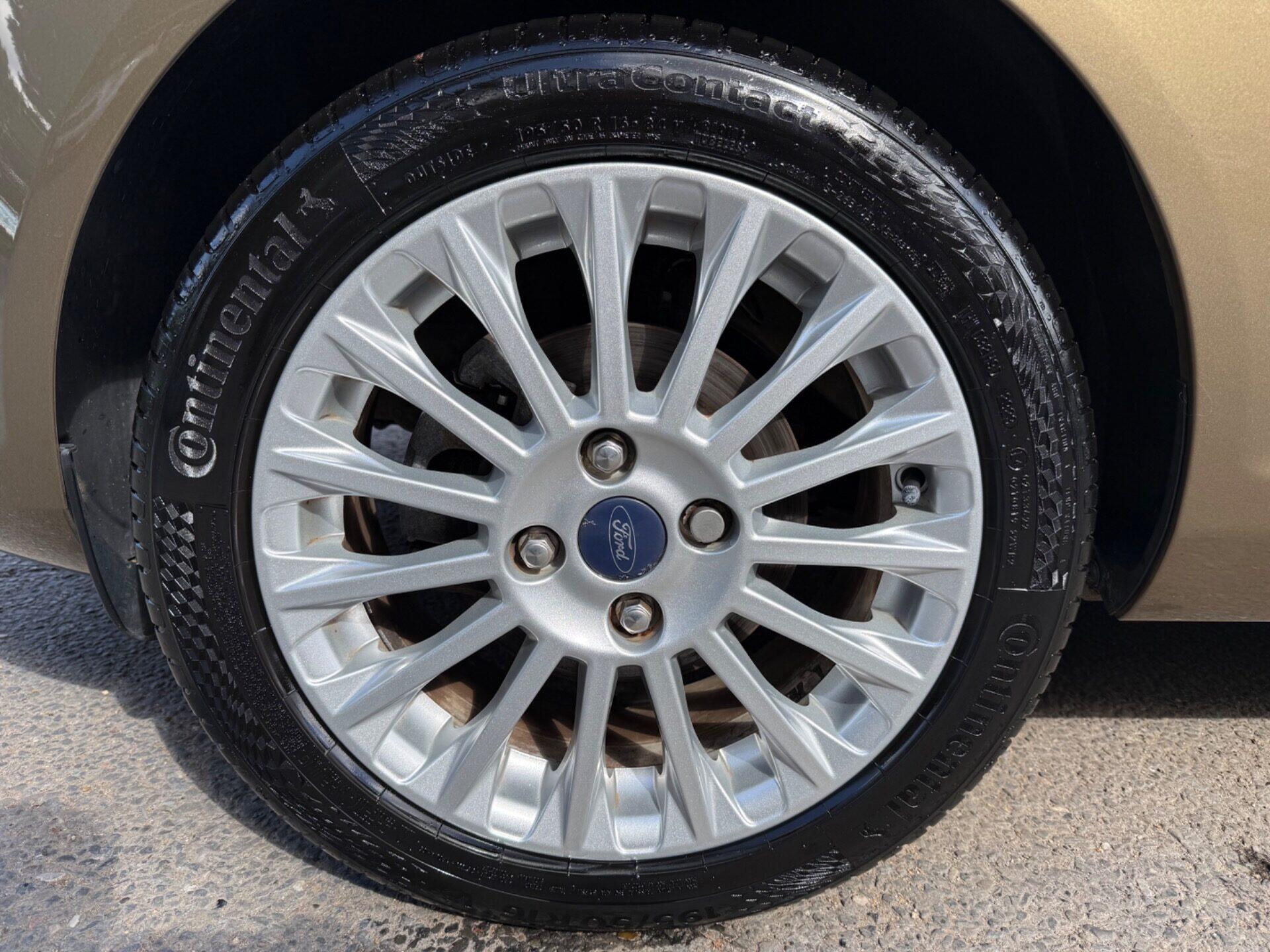 Ford Fiesta view 47