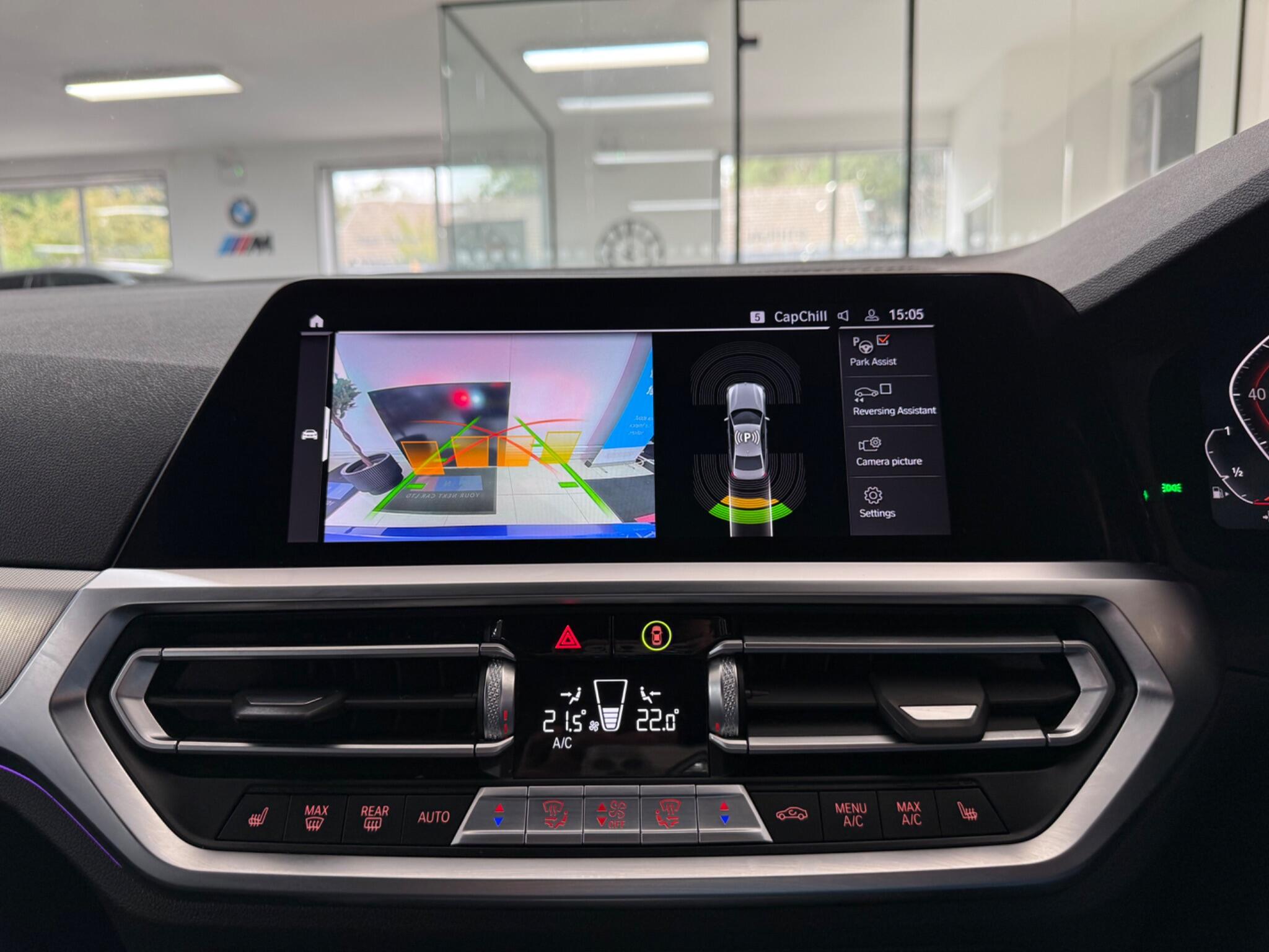 BMW 3 Series view 6