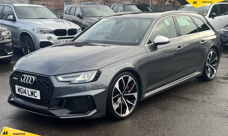 2018 Audi RS4 Avant image 1