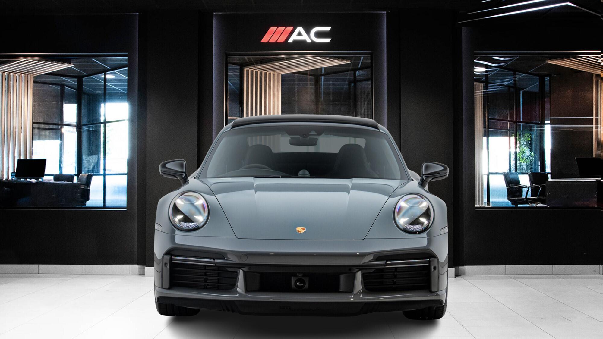 Porsche 911 view 2
