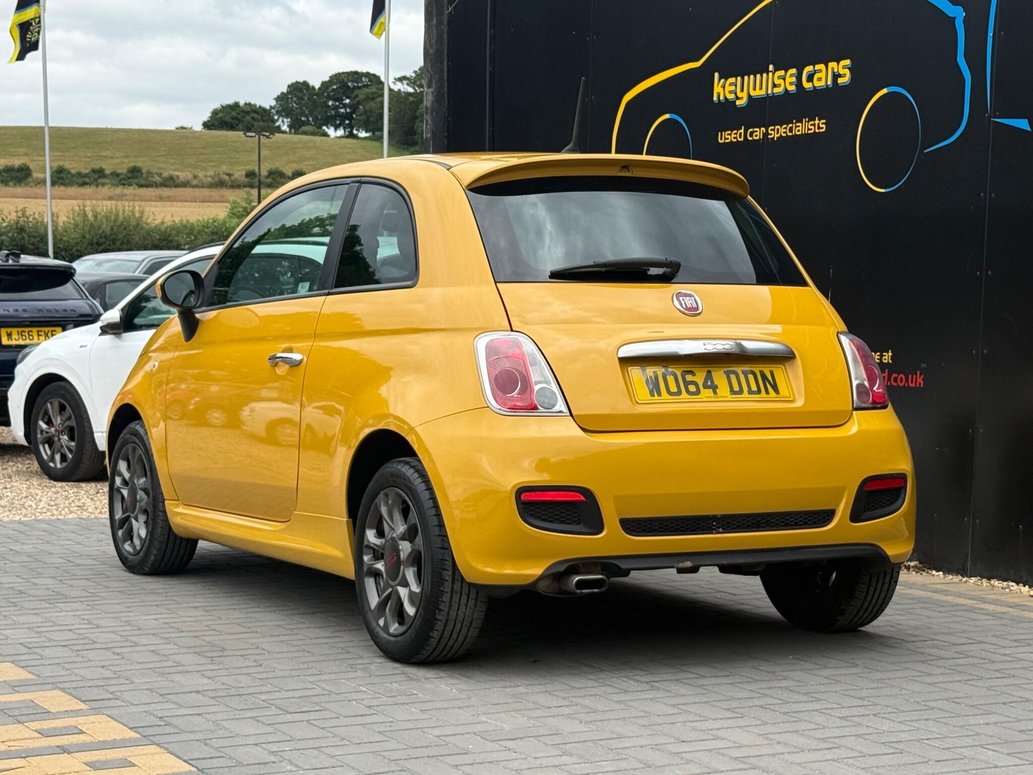 Fiat 500 view 3