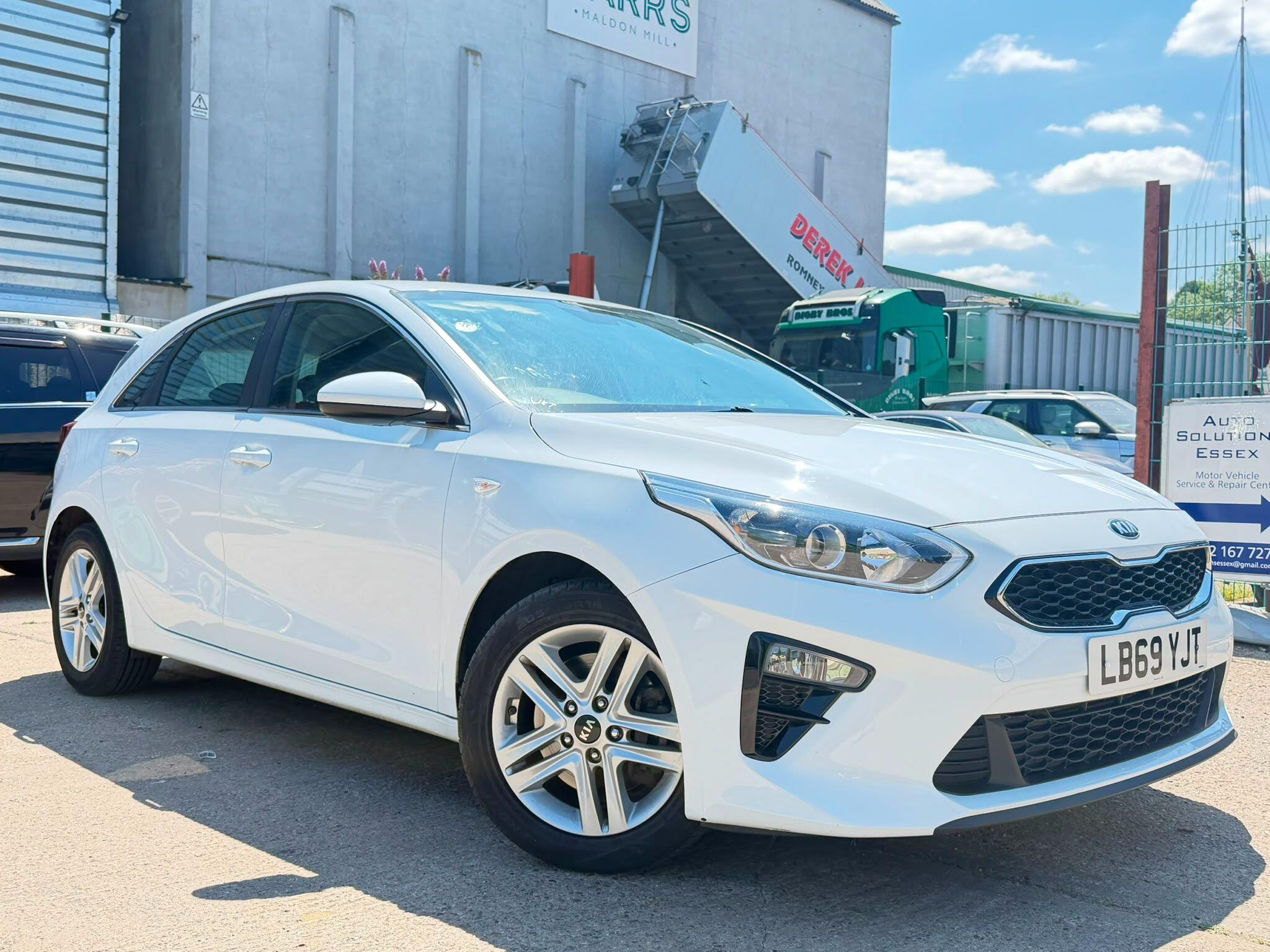 2020 Kia Ceed in White for sale