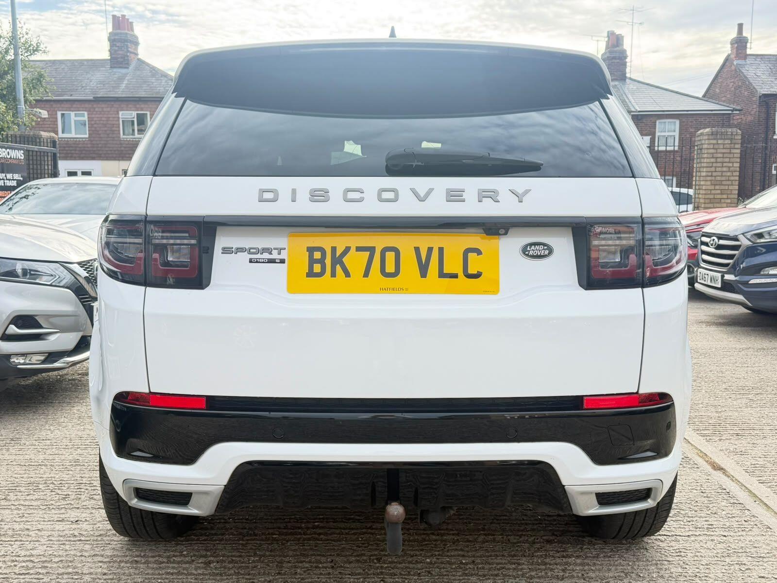 Land Rover Discovery Sport view 4