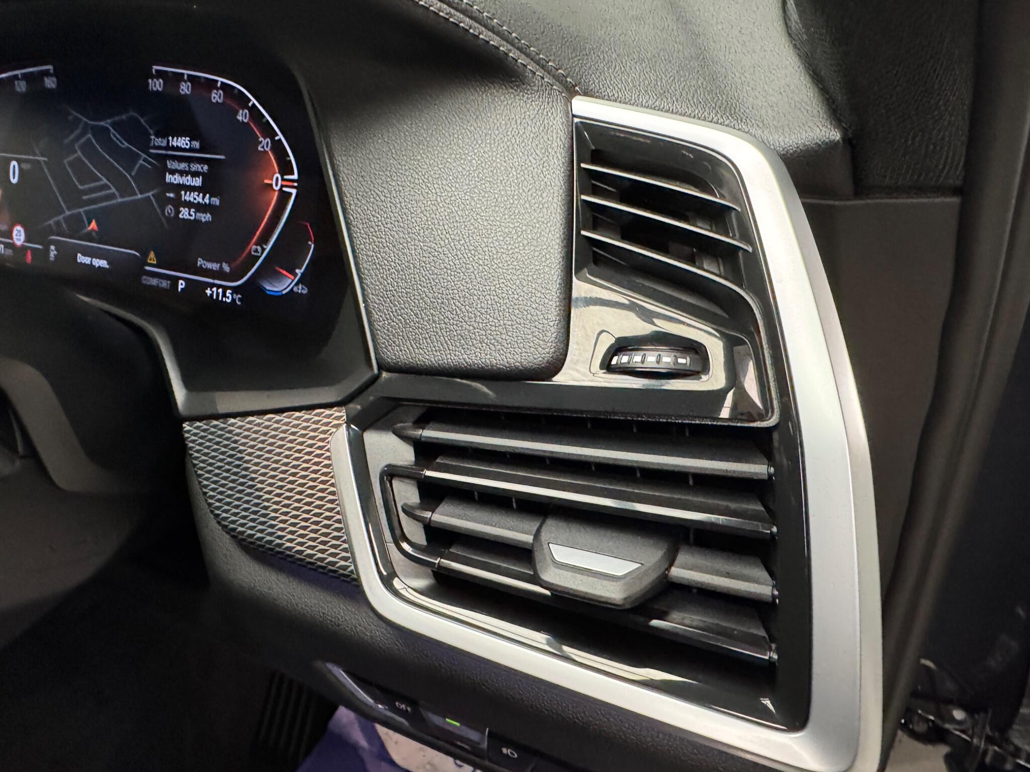 BMW X6 view 15
