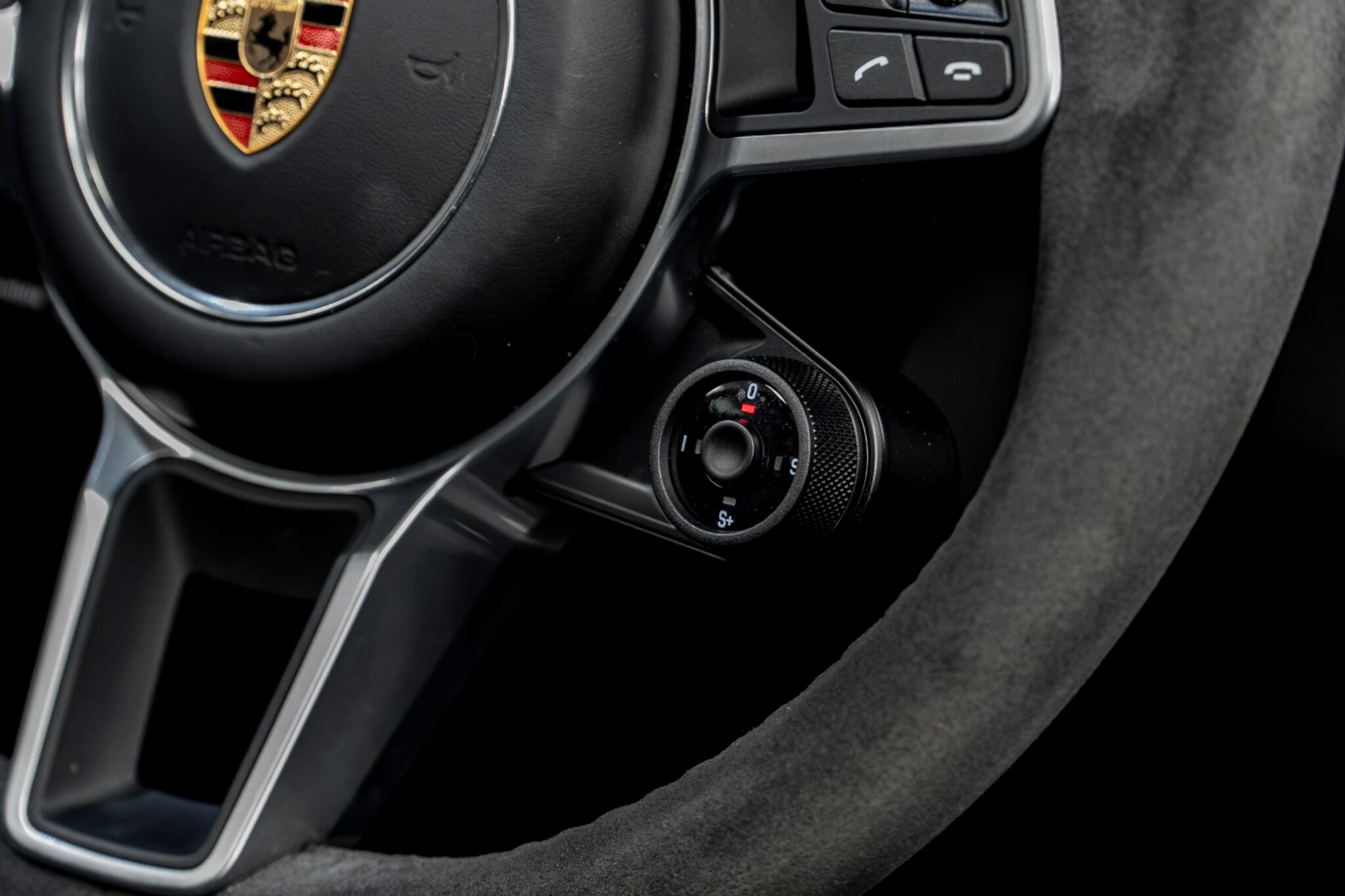 Porsche Cayenne view 39