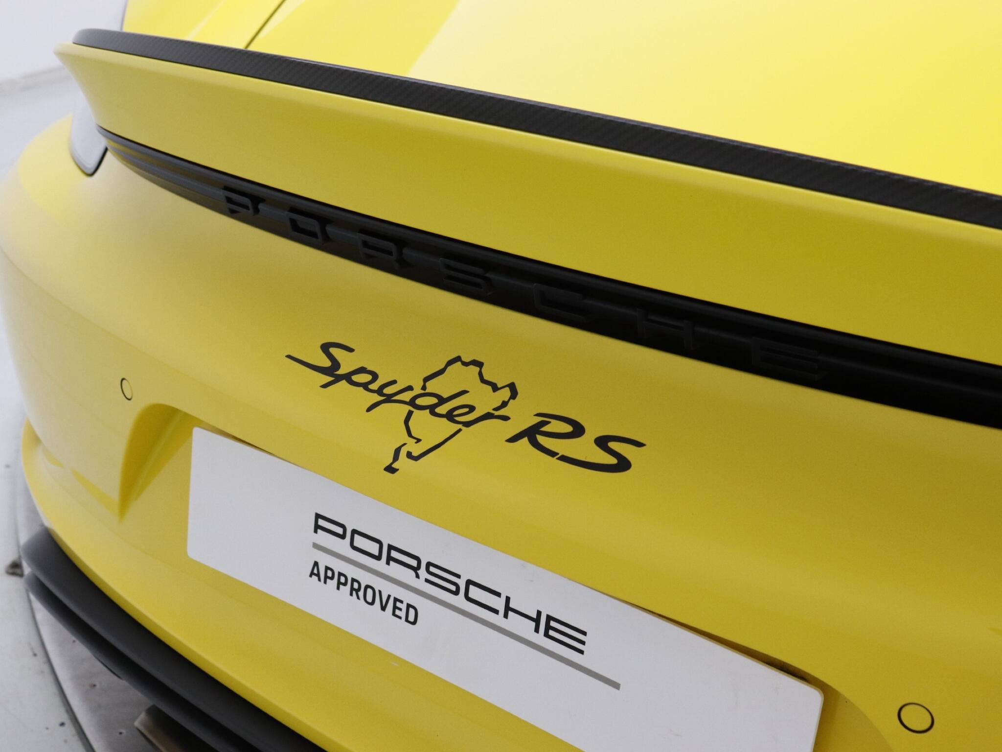Porsche 718 Spyder view 23