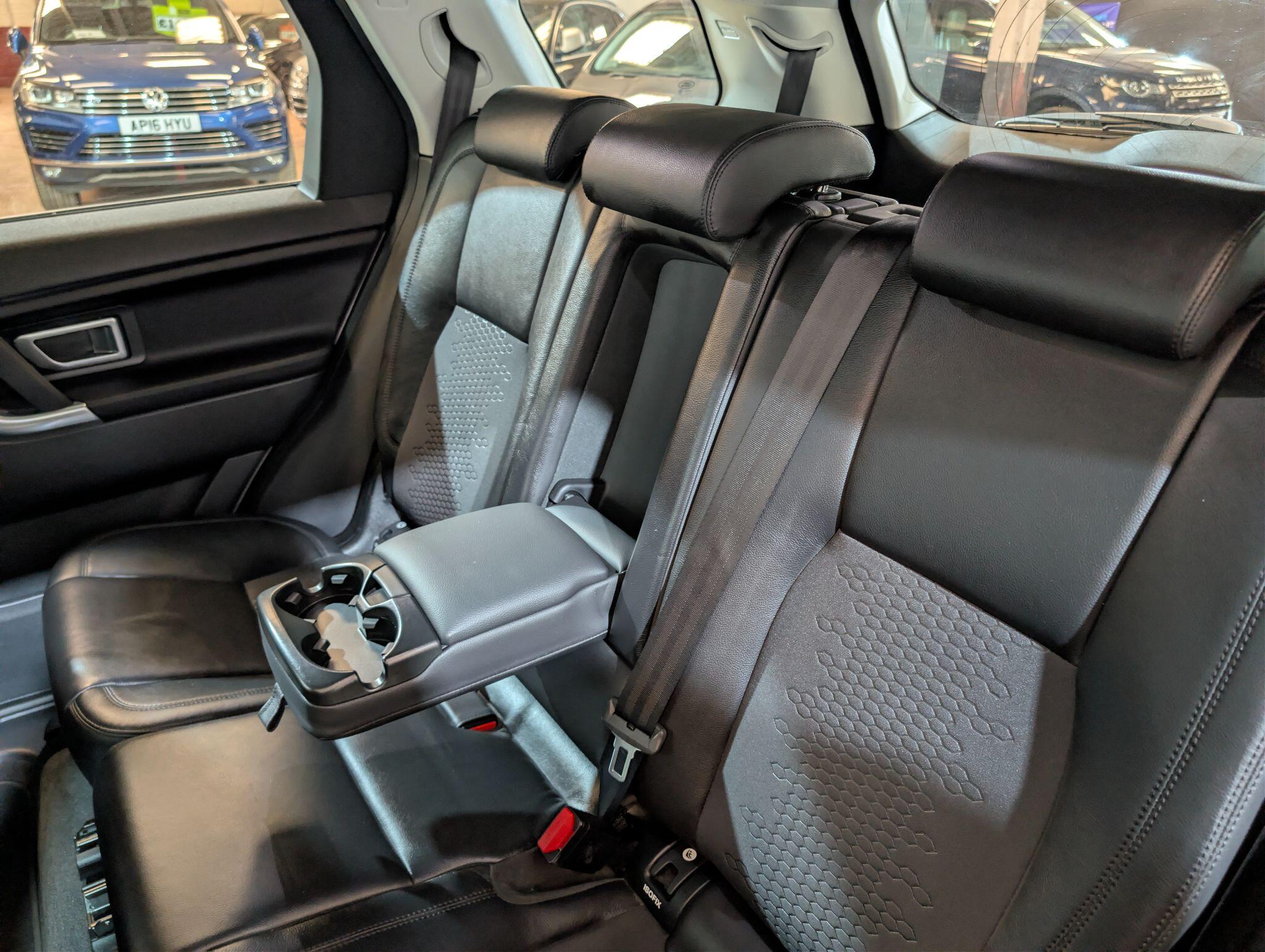 Land Rover Discovery Sport view 56