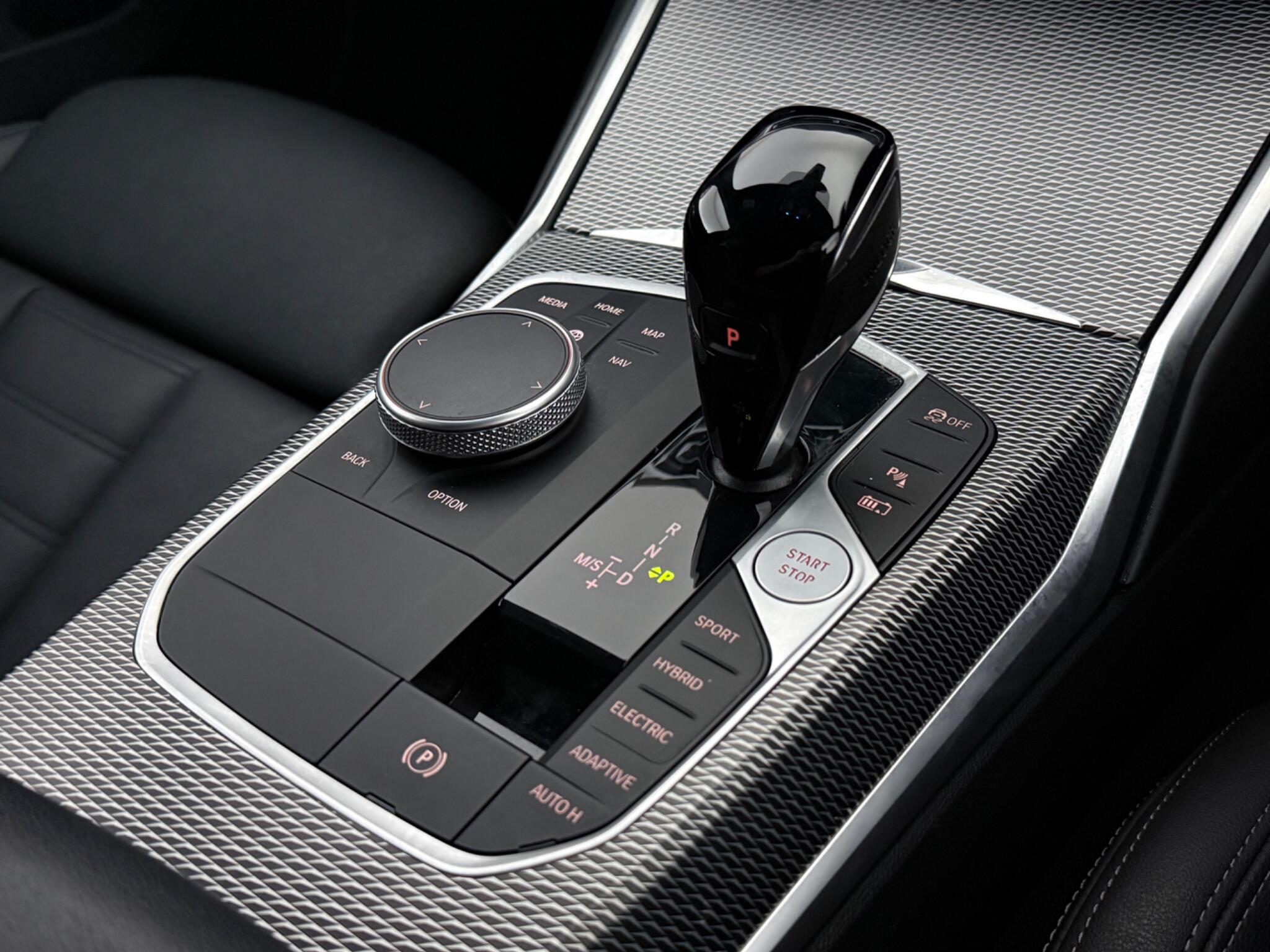 BMW 3 Series view 19