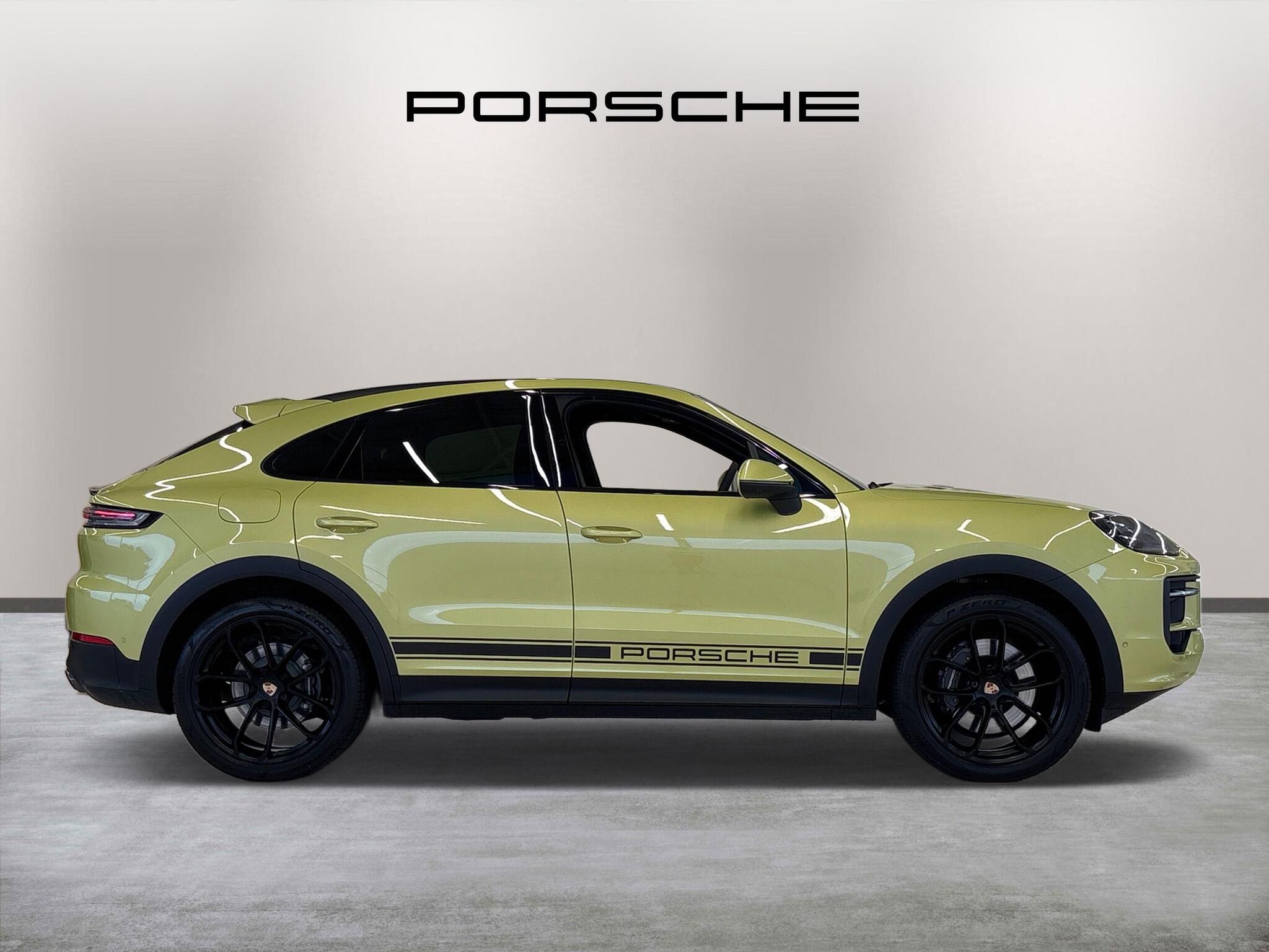 Porsche Cayenne view 8