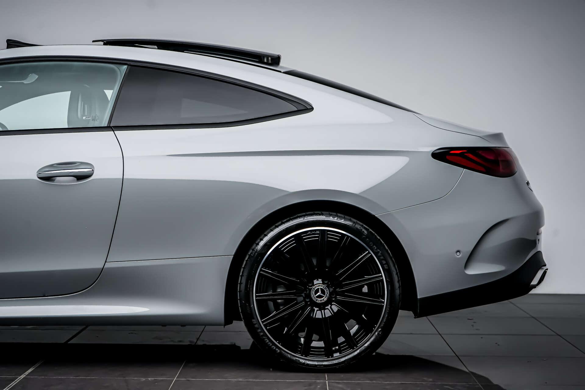 Mercedes-Benz Cle view 14