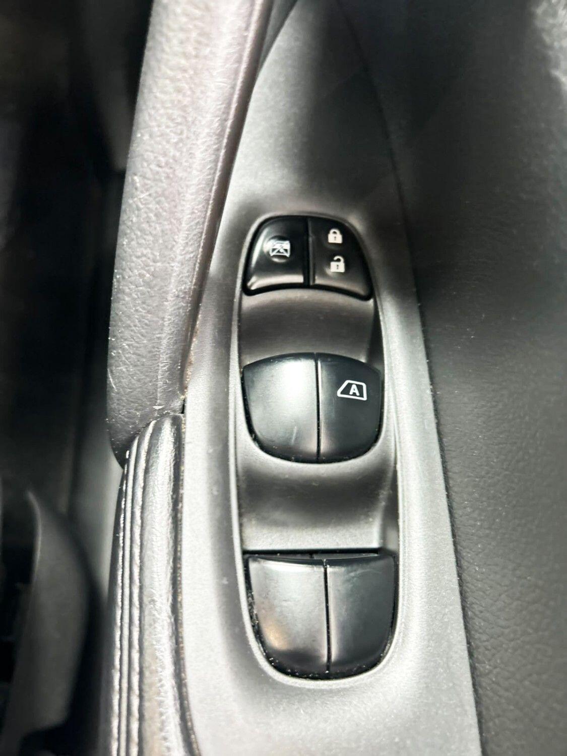 Nissan X-Trail view 20