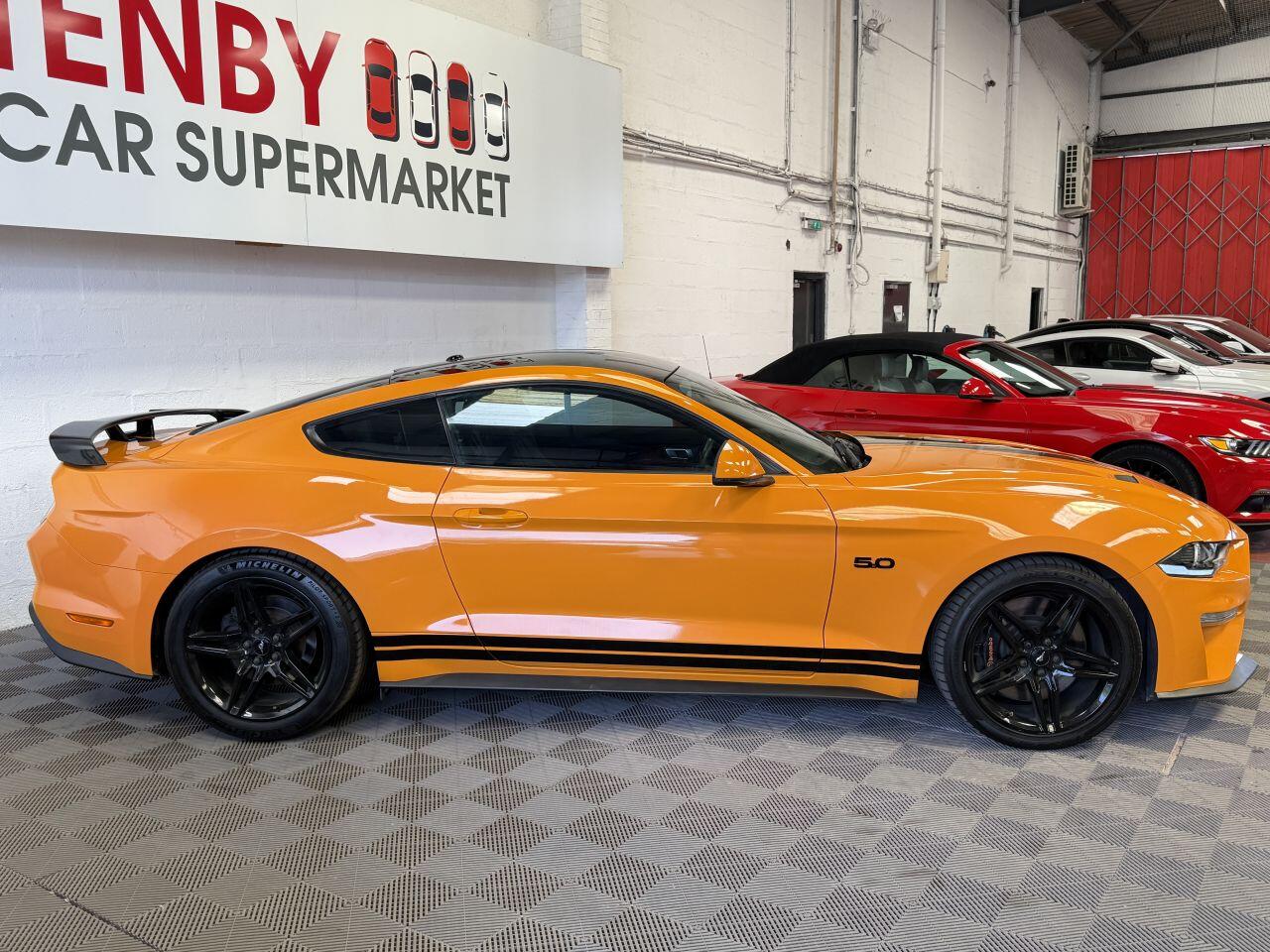 Ford Mustang view 11