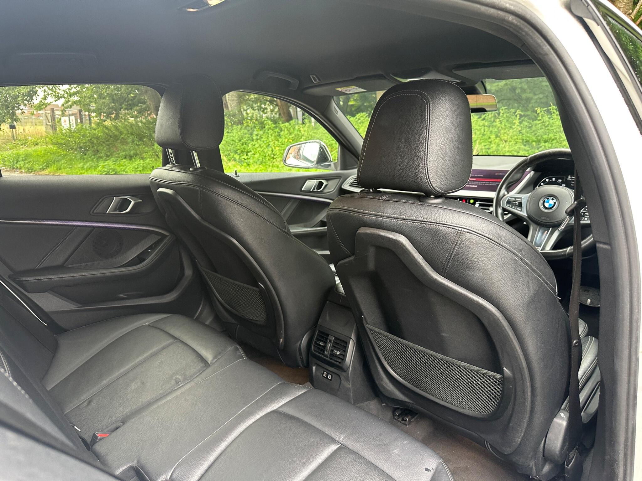 BMW 1 Series view 22