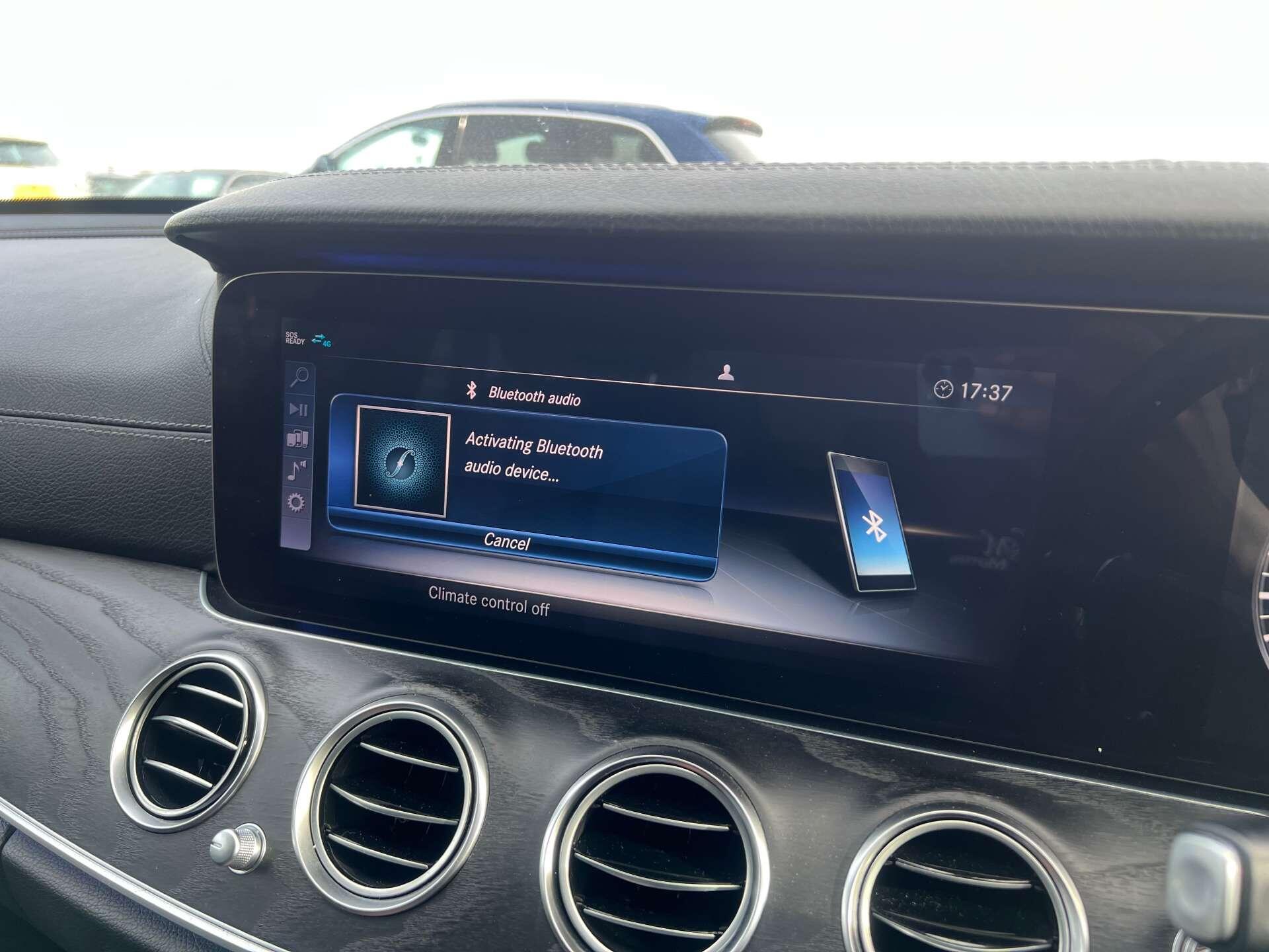 Mercedes-Benz E-Class view 31